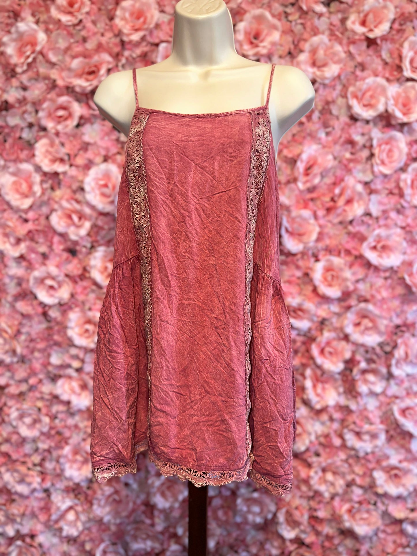 Altar'd State (Medium) Pink Lace Loose Fit Tank with Washed Look