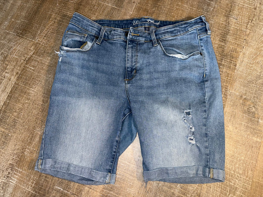 Universal Thread (16WR) Bermuda Distressed Jean Shorts