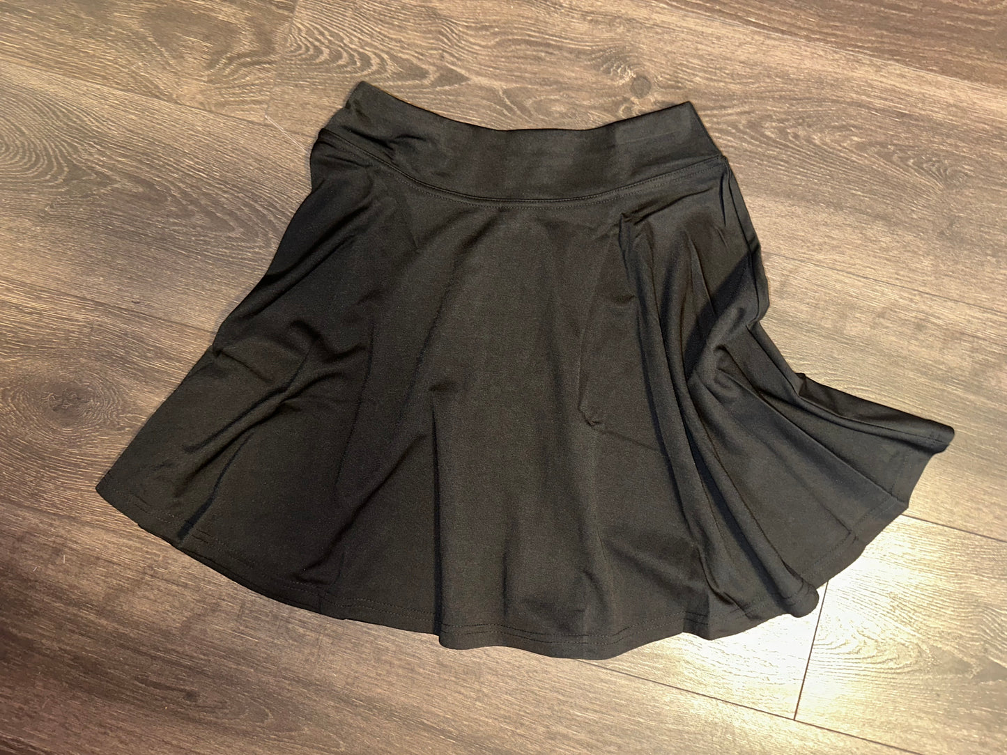 Slowcolin (M) Brand New Black Flowy Midi Skirt