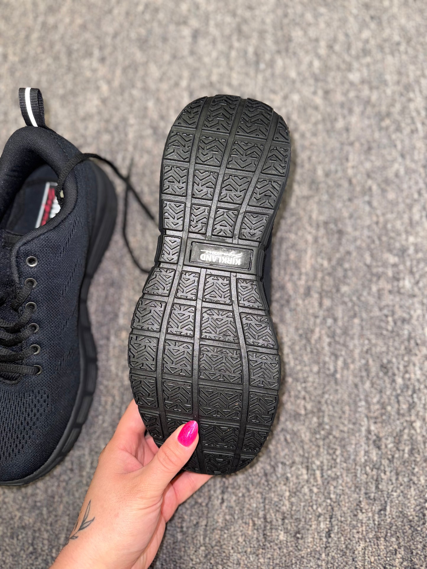 Kirklands (9.5) Mens Black Sneakers