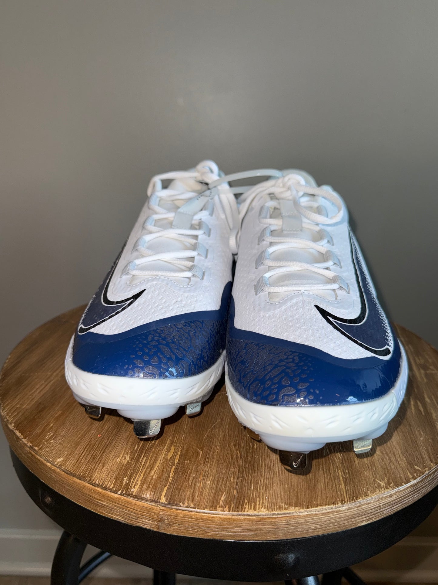 Nike (14) Brand New Blue//White Nike React Baseball Cleats