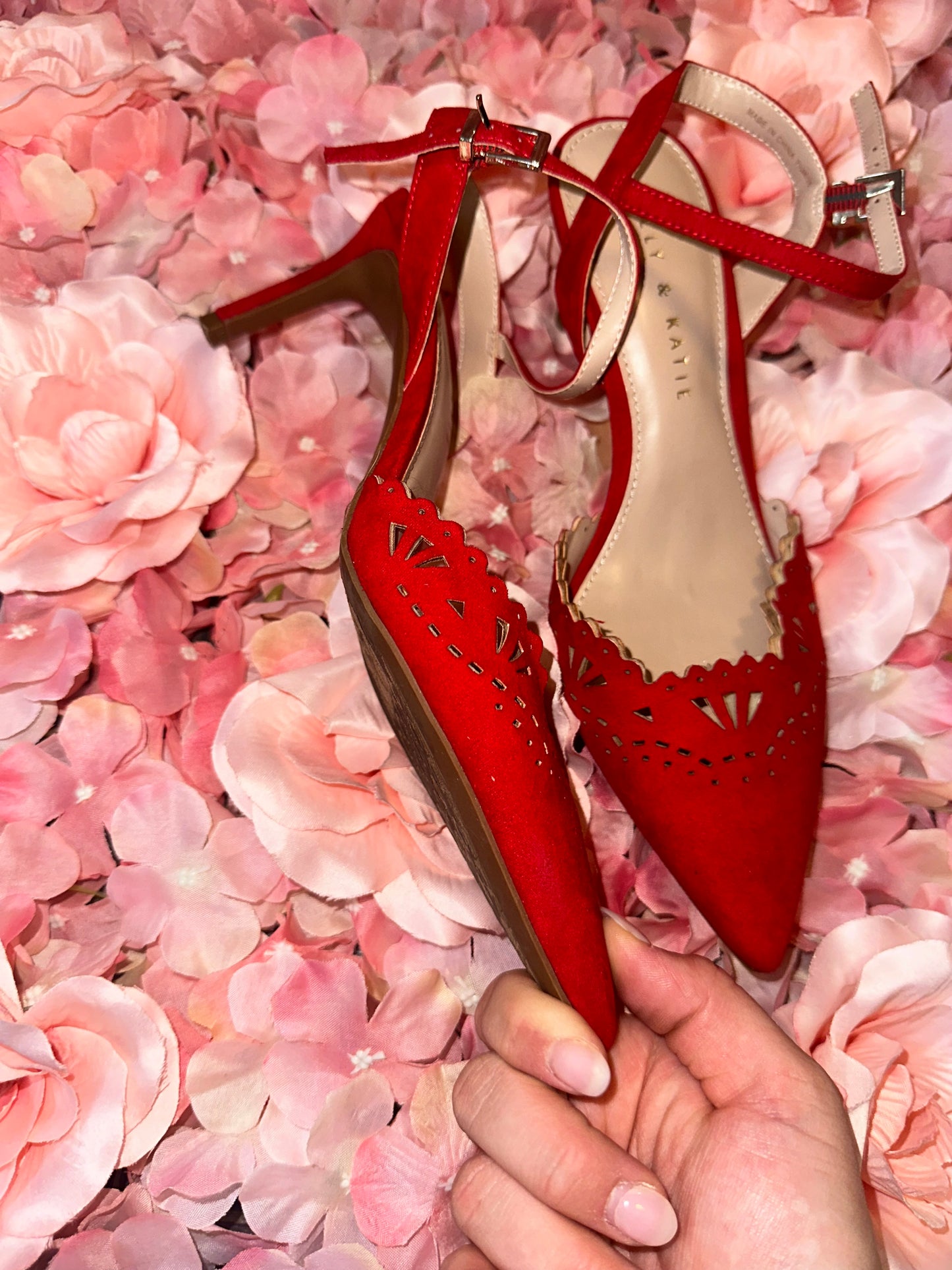 Kelly & Katie (7 1/2) Red Pointed Toe Heels