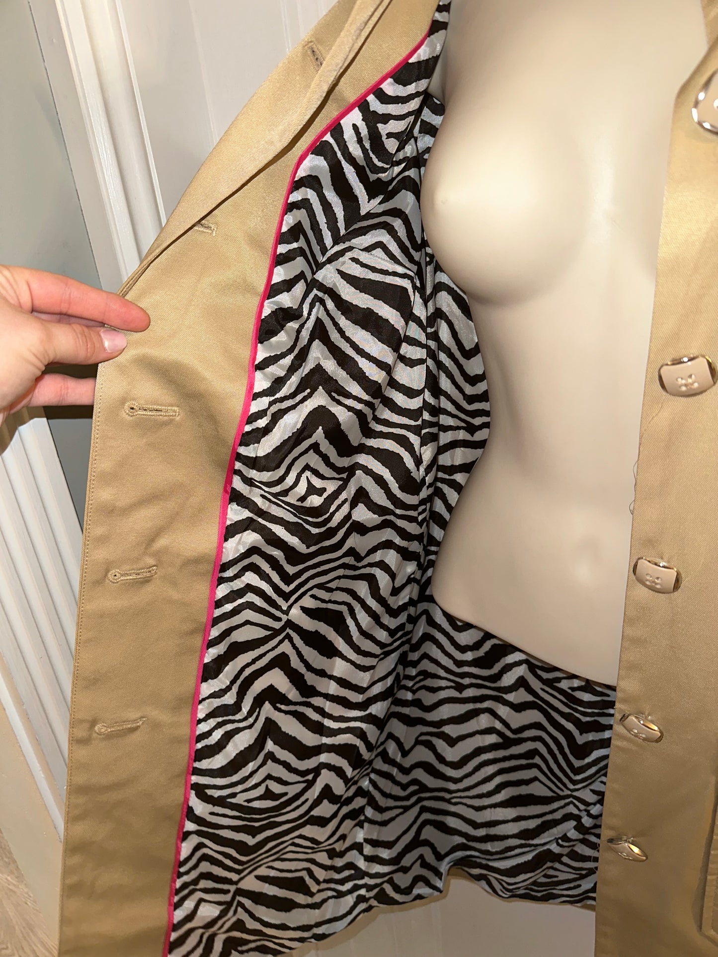 Dana Buchman (XS) Tan Button Up Trench Coat