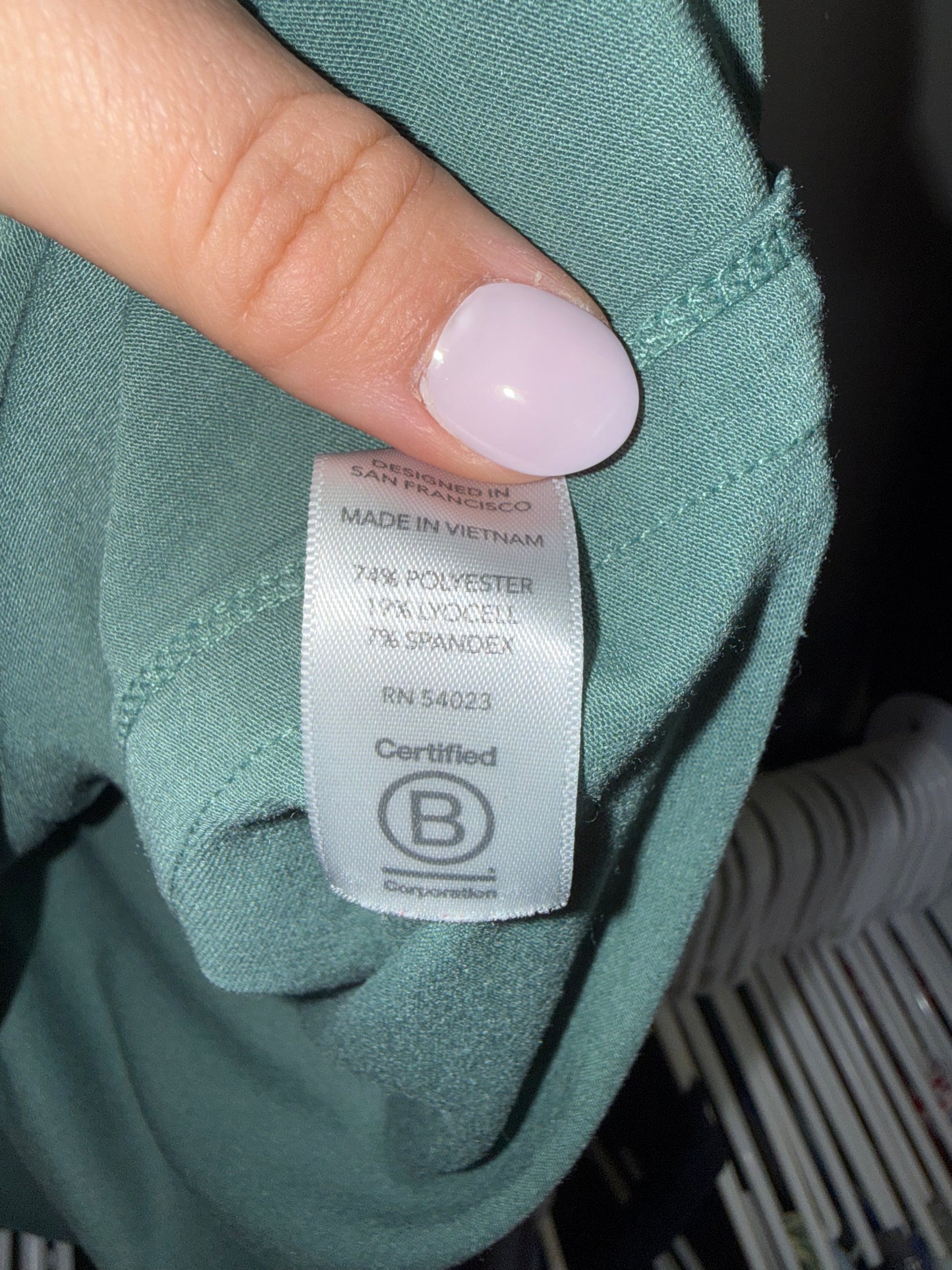 Athleta (XS) Green Scoop Neck Short Sleeve Tee