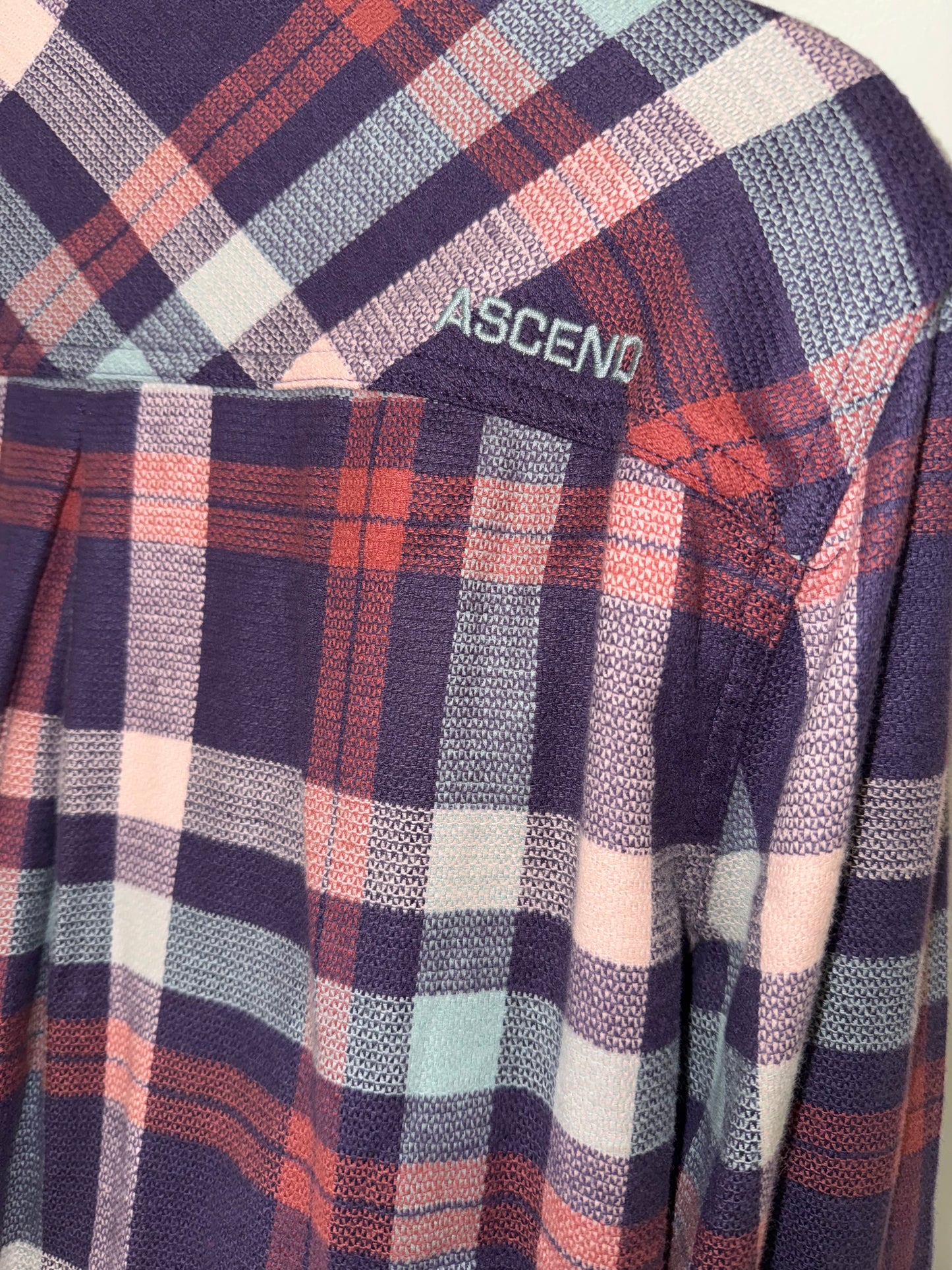 NWT Ascend (Medium) Brand New Purple Neutral Plaid Button Up