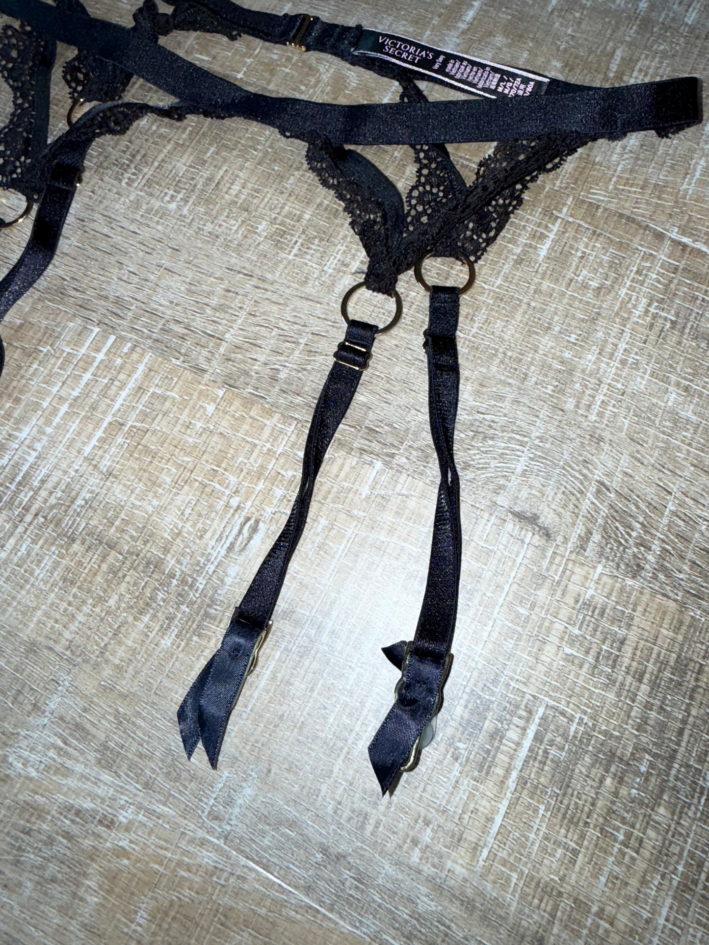Victoria's Secret (M/L) Very Sexy Black Lace Garter Belt
