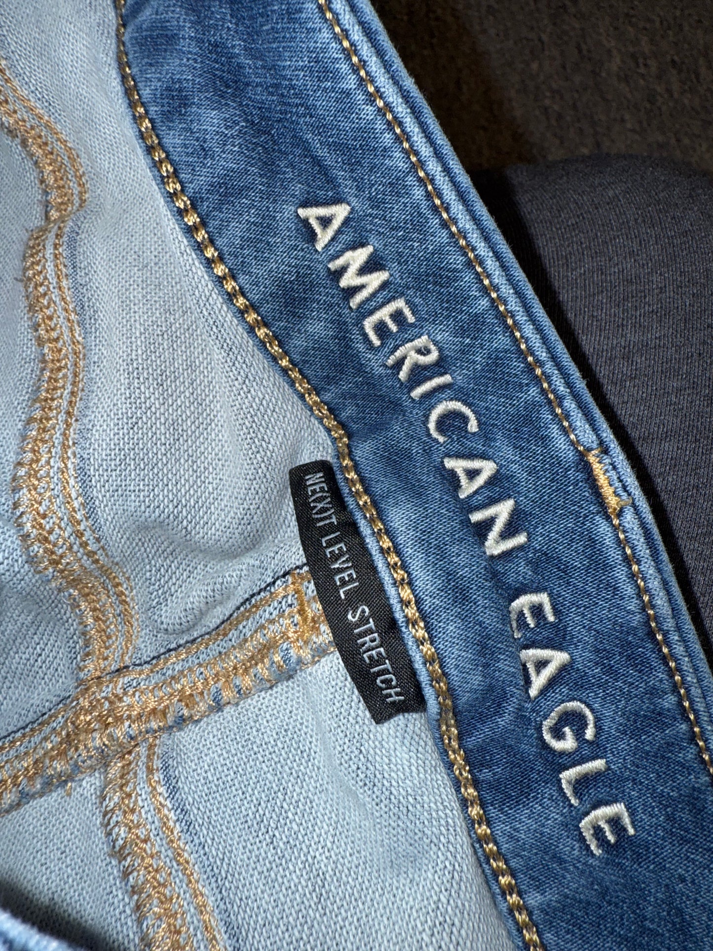 American Eagle (6 Short) Distressed Curvy Hi-Rise Jegging Denim Jeans w Stretch