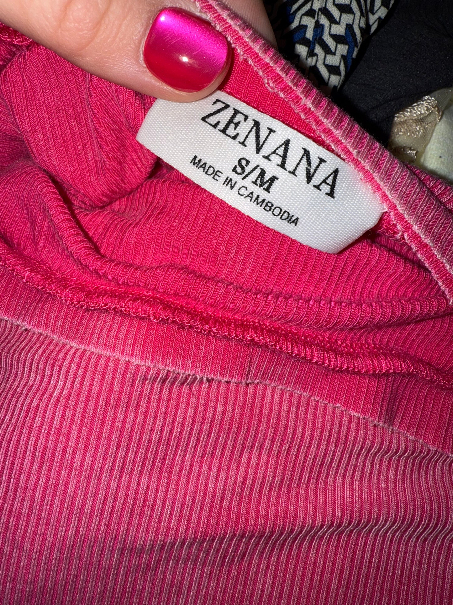 Zenana (Small//Medium) Hot Pink Ribbed Crop Top