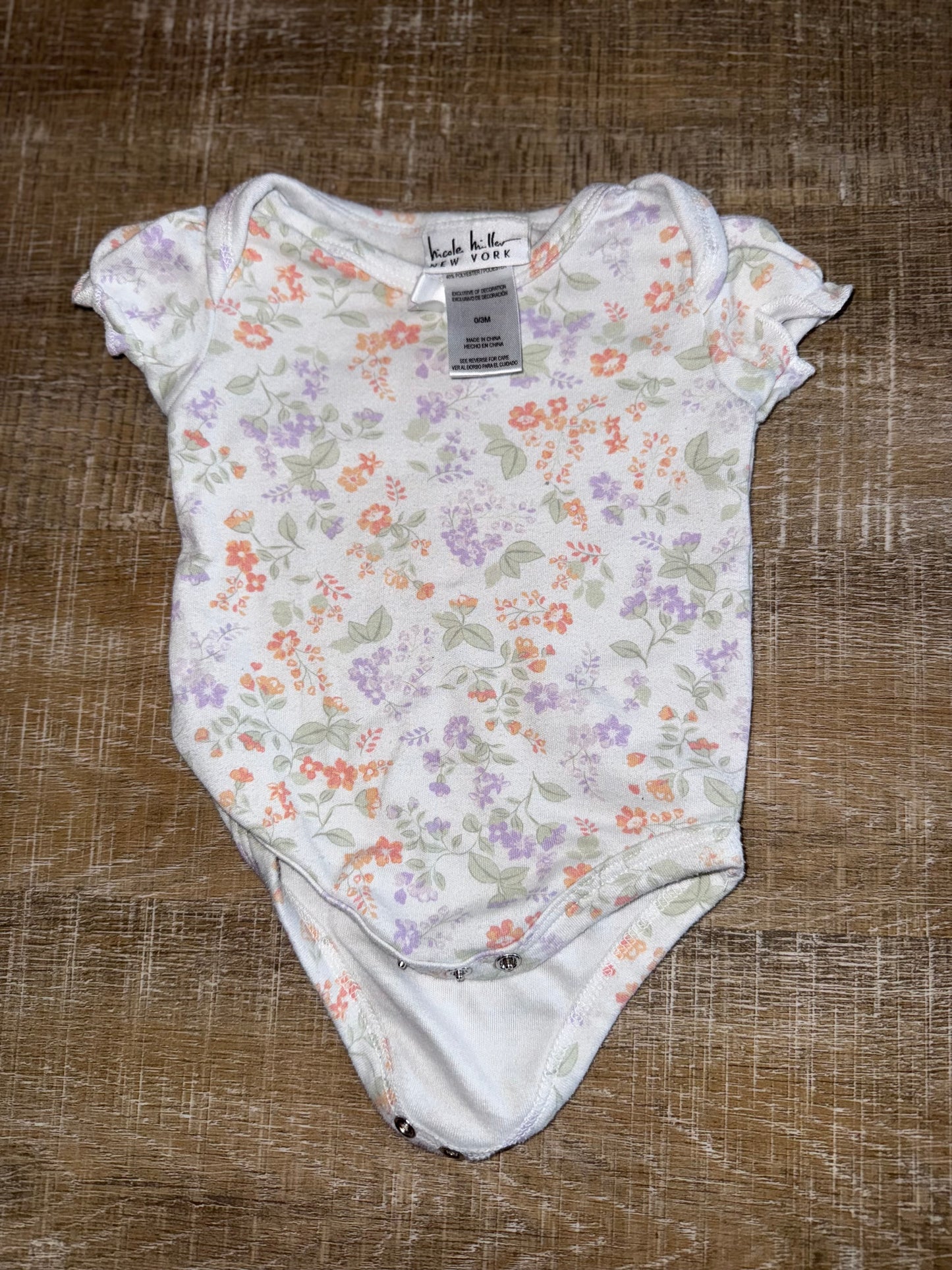 Nicole Millers (0-3 Months) White Floral Short Sleeve Onesie