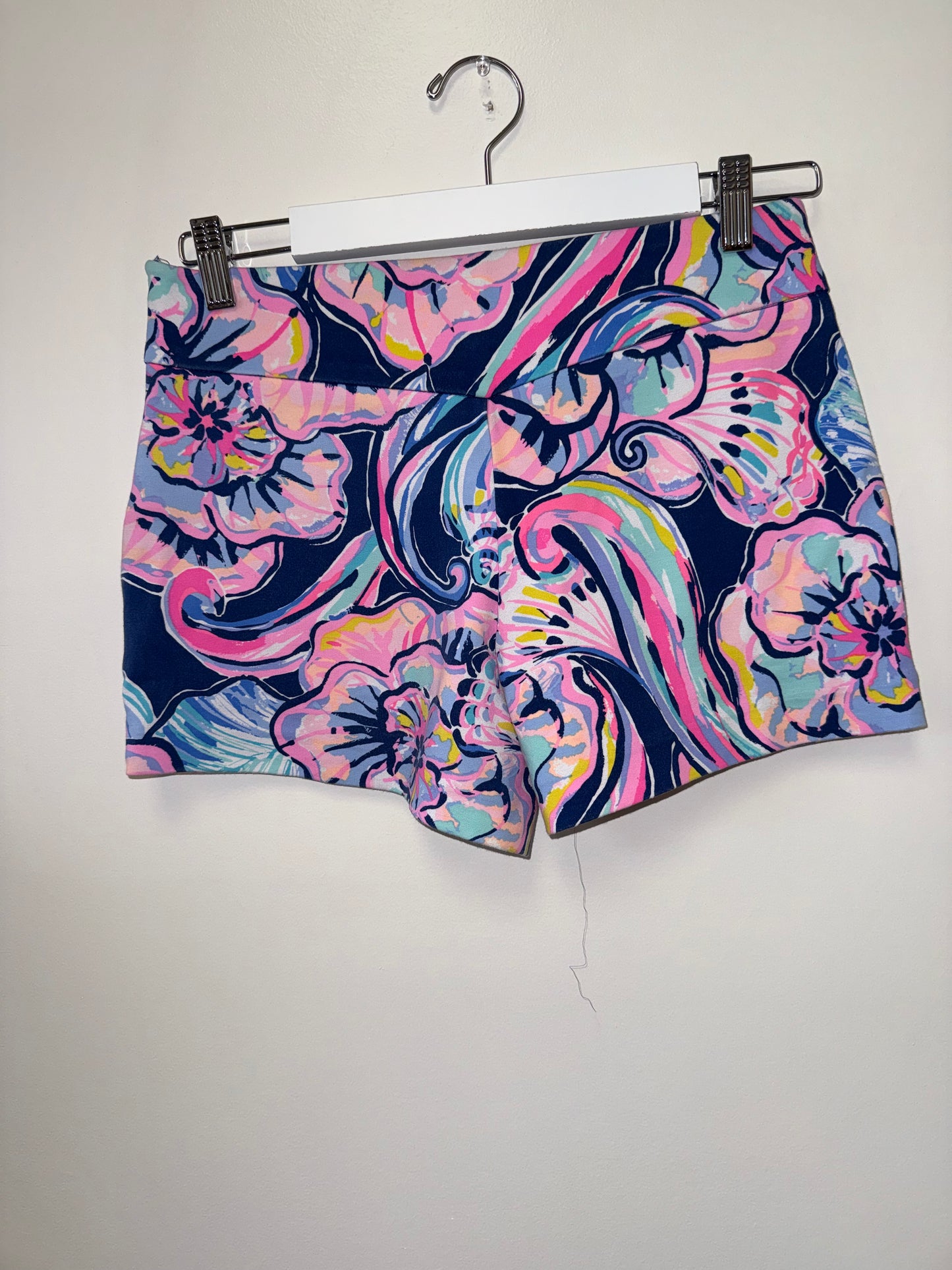 Lilly Pulitzer (0) Navy Blue with Colorful Pastel Floral Shorts