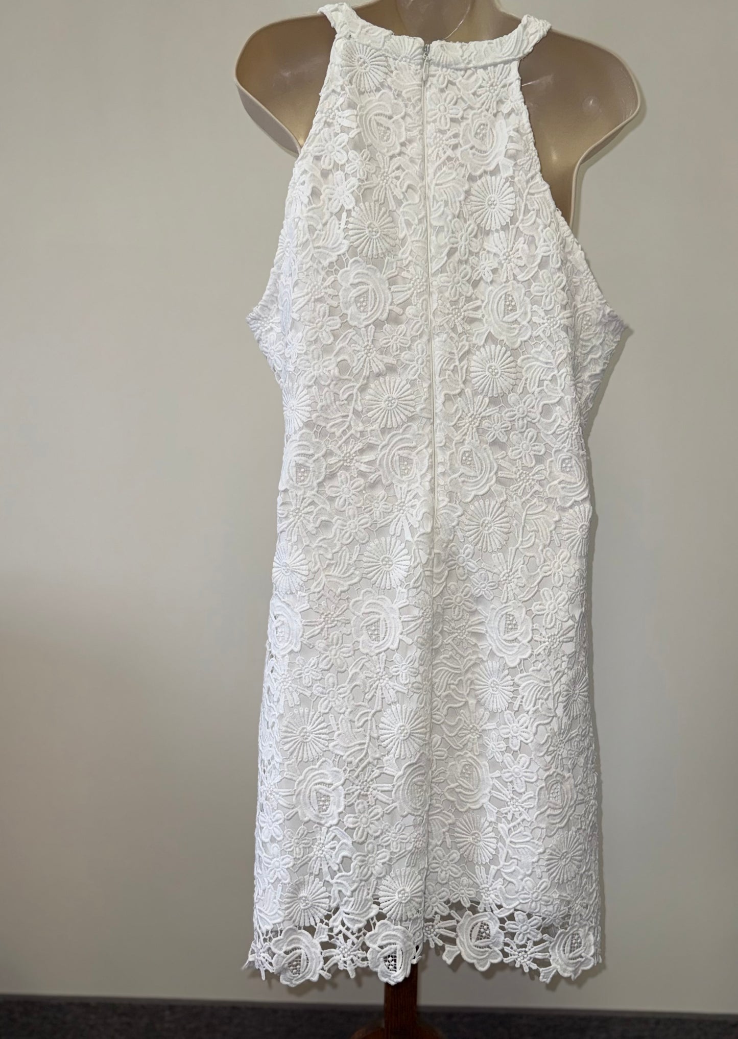 Lulus (XL) White Lace Sleeveless Dress