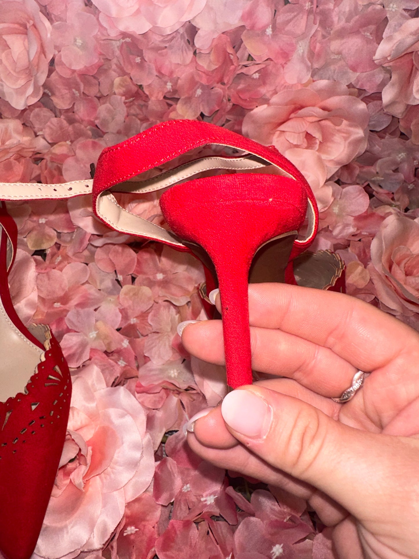 Kelly & Katie (7 1/2) Red Pointed Toe Heels