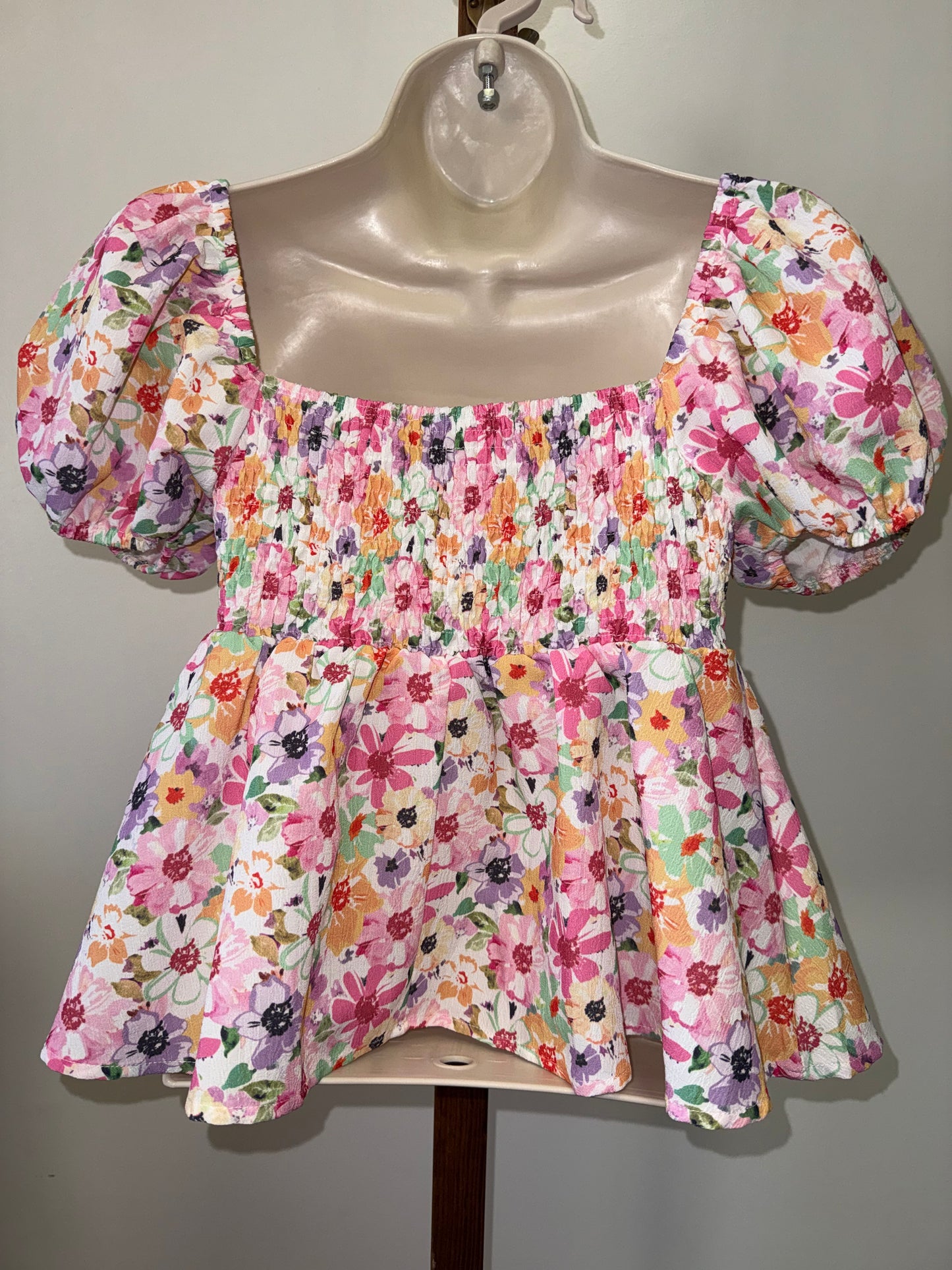 SHEIN (XS) White Colorful Cropped Blouse