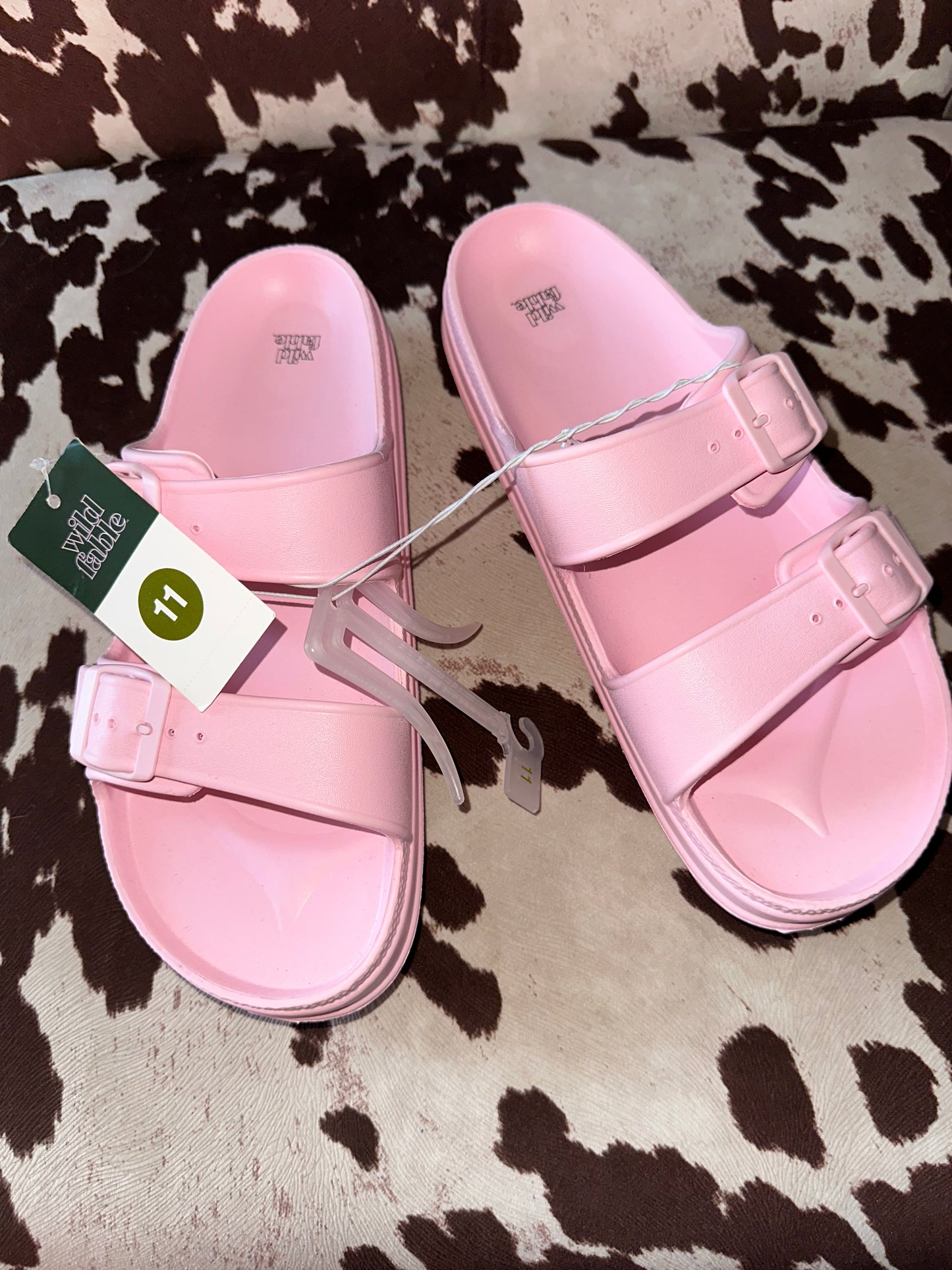 NWT Wild Fable (11) Brand New Pink Double Strap Buckle Sandals