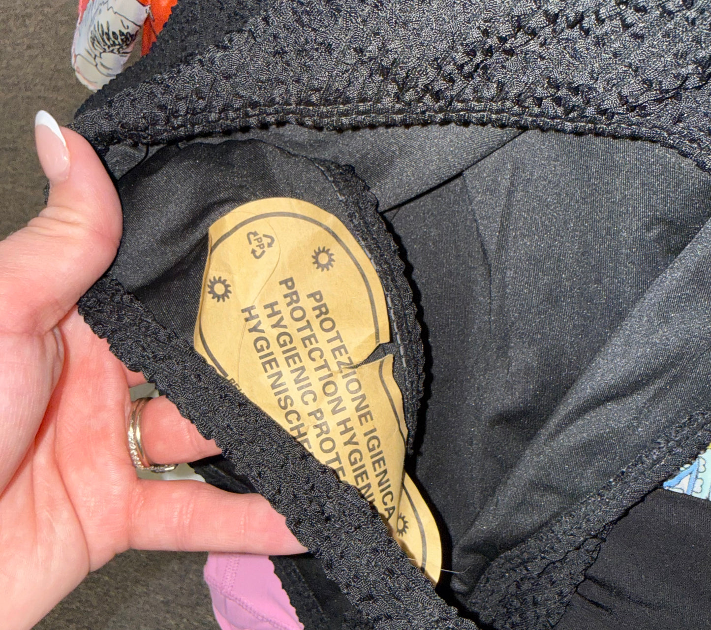 NWT (XL) Brand New Black One Shoulder One Piece Swimsuit with Cutout Side