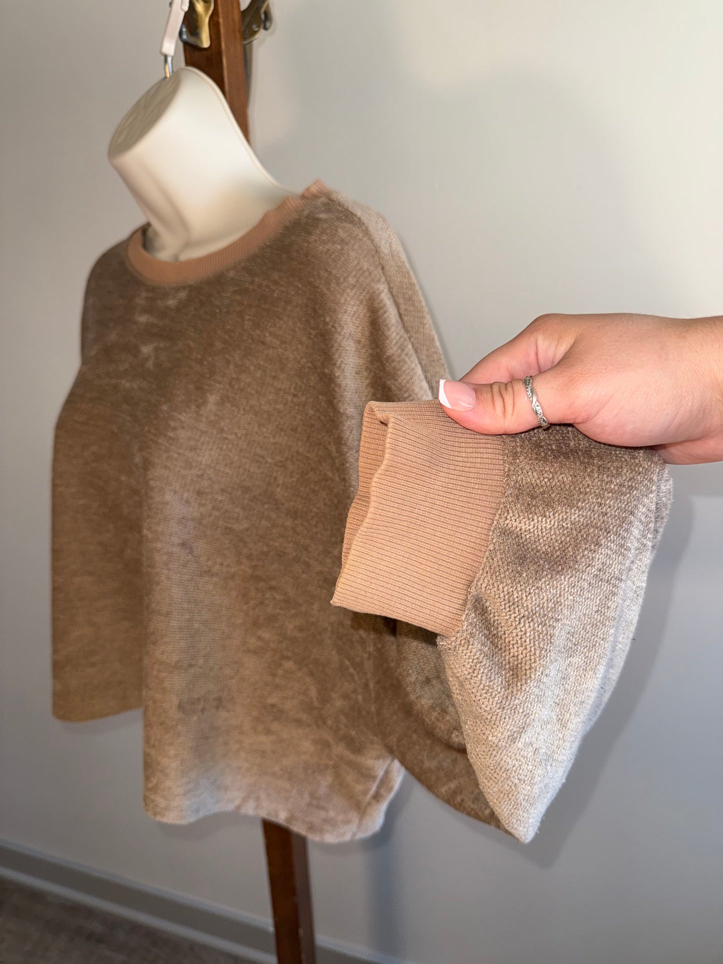 Zara (Medium) Brown Cropped Crewneck Sweatshirt