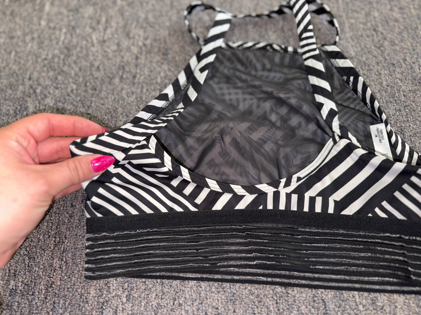 Victoria's Secret Sport (Medium) Black & White Striped Sports Bra w Ribbed Mesh