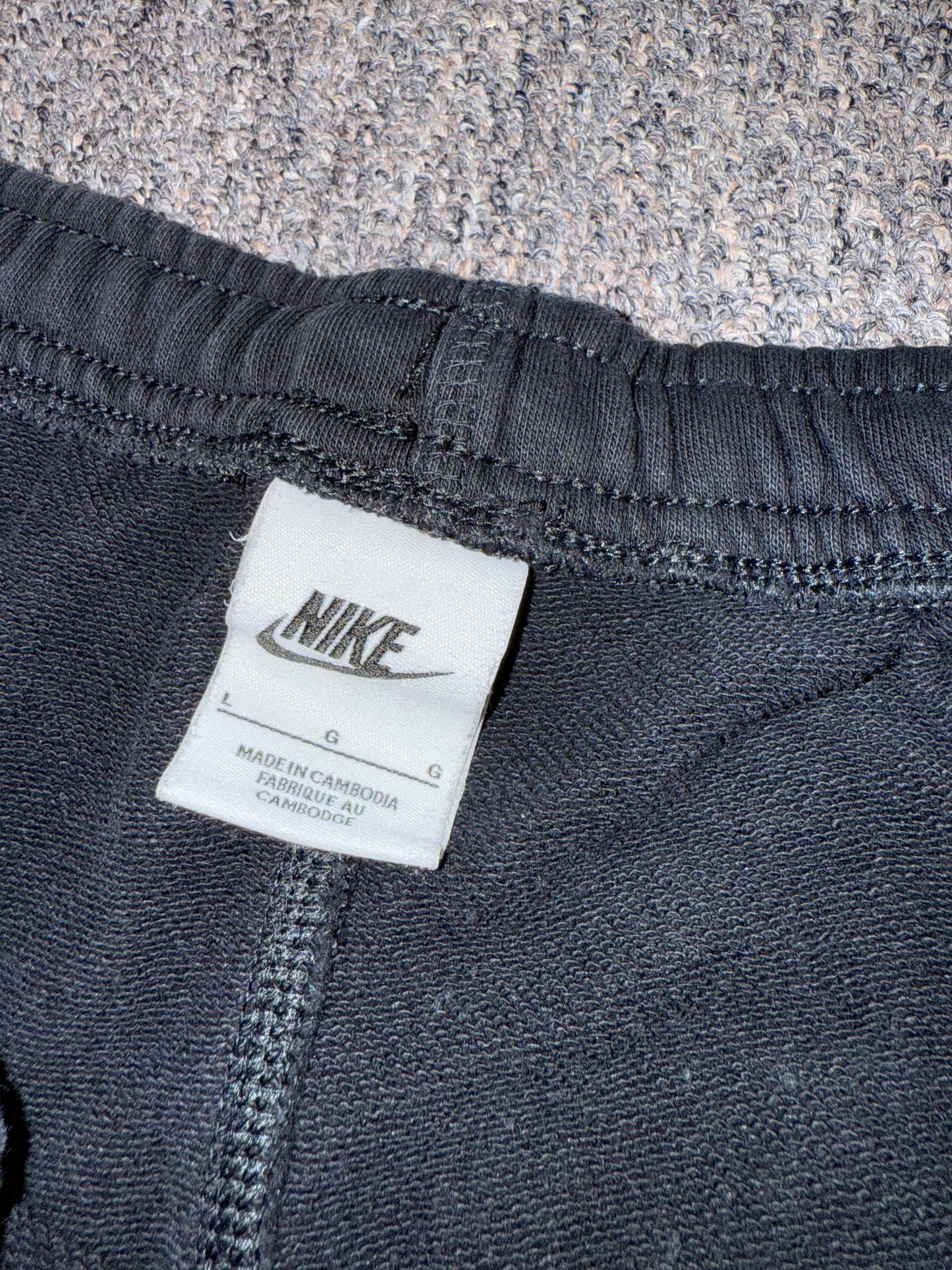 Nike (Large) Black Drawstring Sweat Shorts