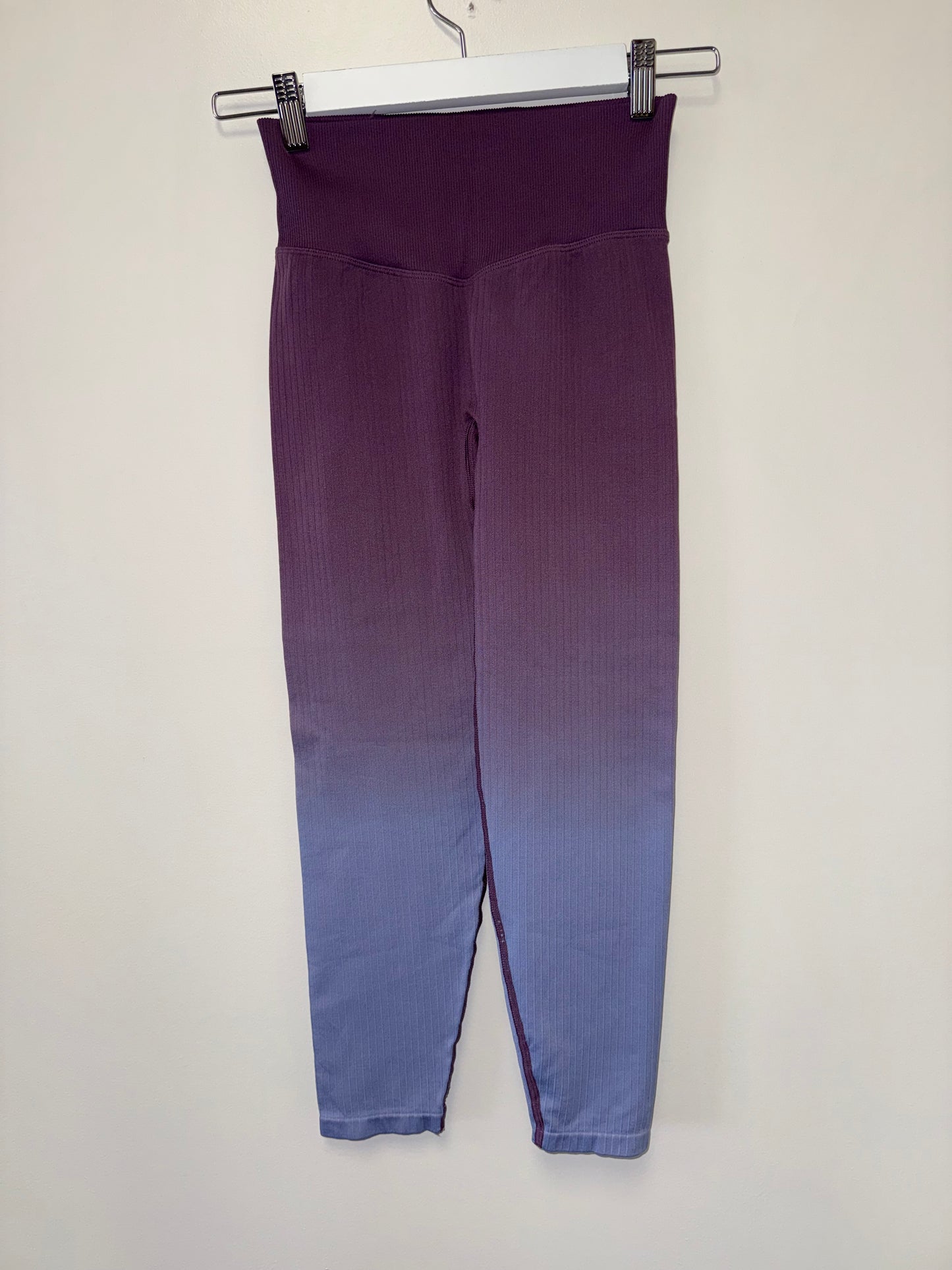 PINK Victoria's Secret (Small) Purple/Blue Ombre Ribbed Leggings