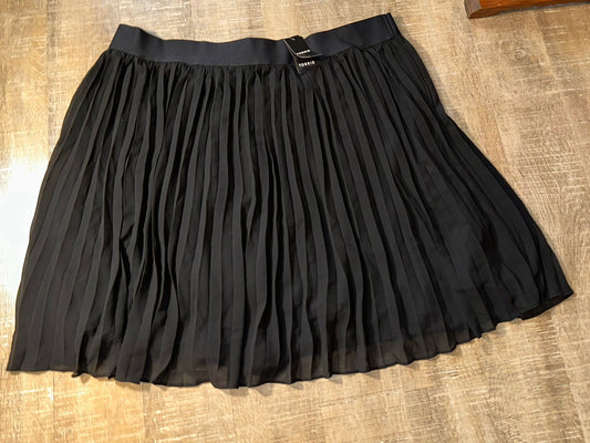 NWT Torrid (3) Brand New Black Chiffon Pleated Midi Skirt
