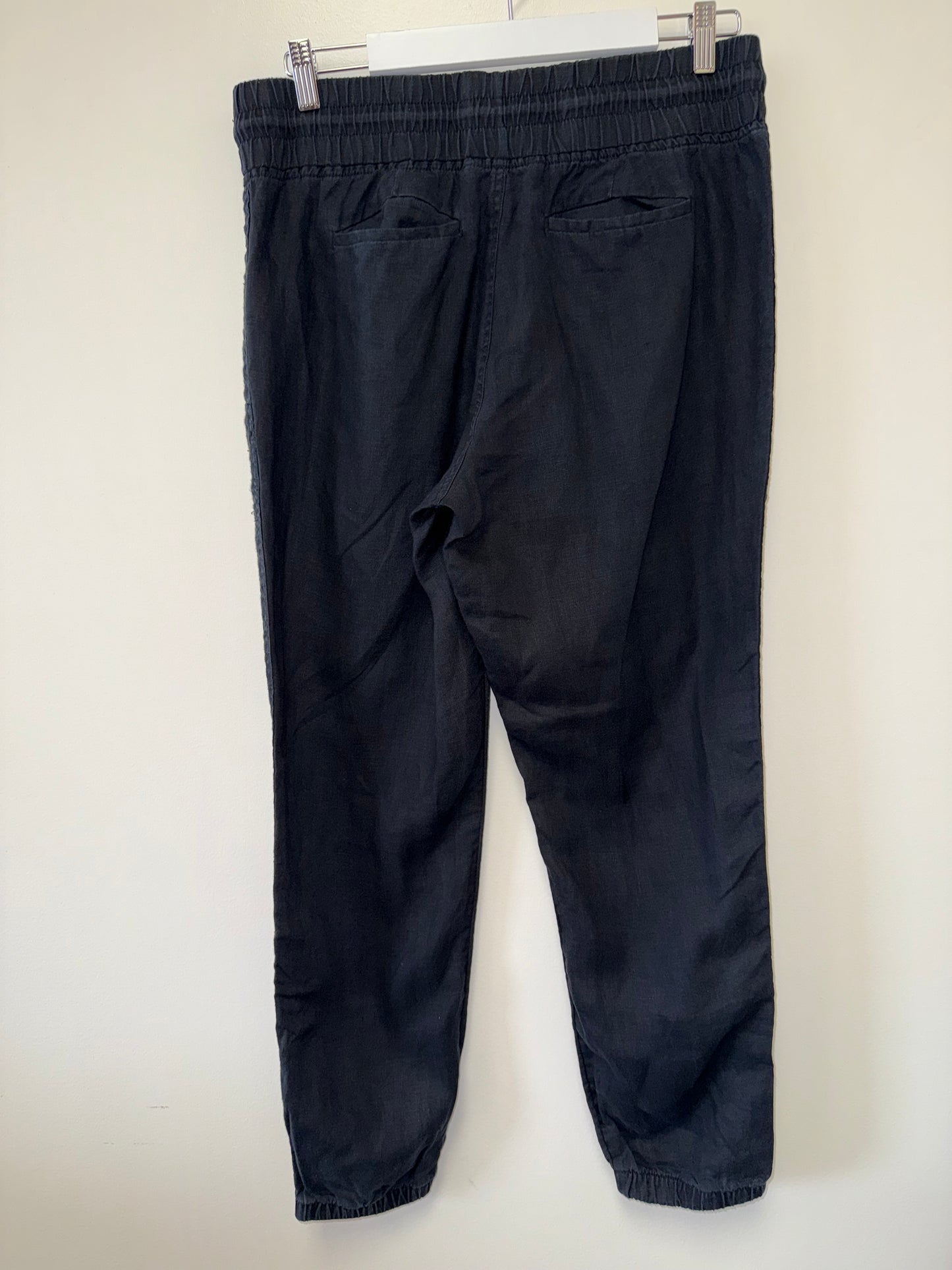 Athleta (10) Black Linen Joggers with Zipped Pockets