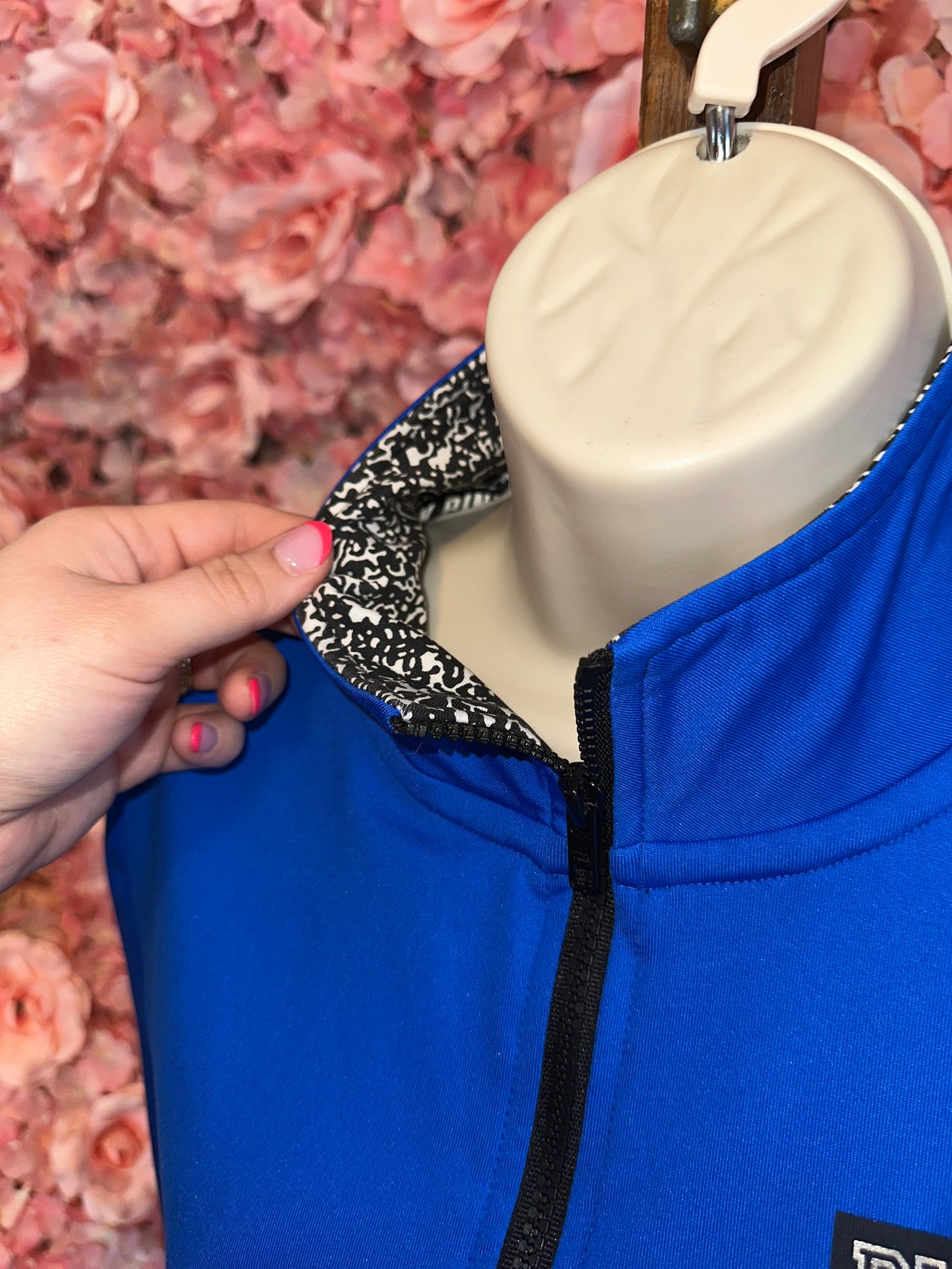 PINK VS Ultimate (Small) Blue Form Fitting 3/4 Zip Up Running Sweatshirt