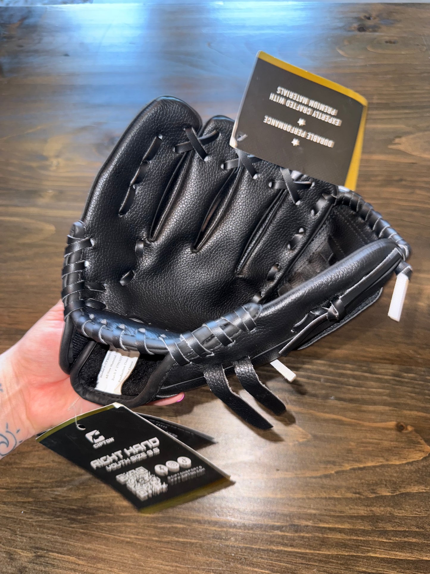 NWT Cipton (Youth 9.5) Brand New Right Hand Baseball Glove