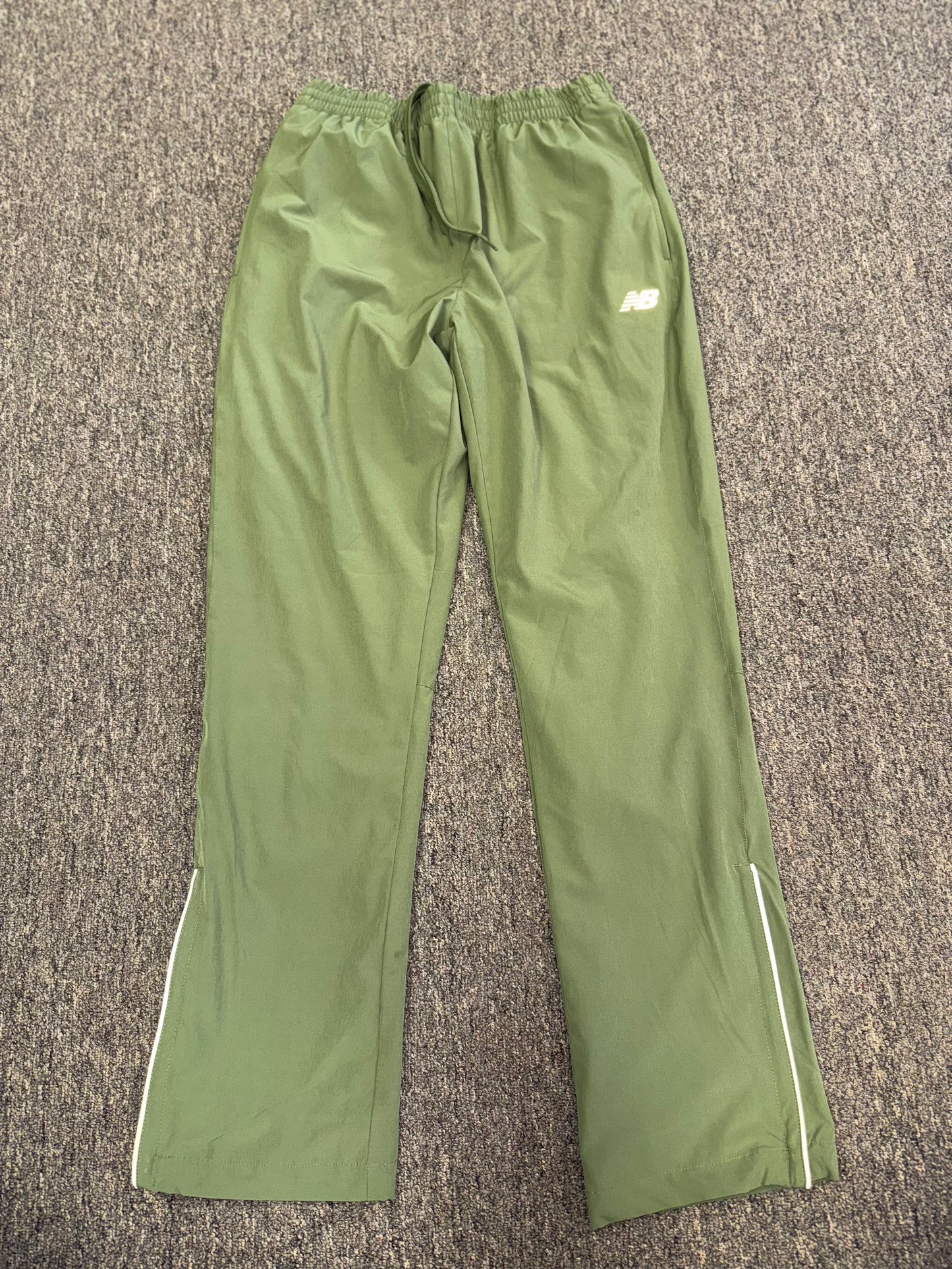 New Balance (Medium) Green Sporty Track Pants with Zipped Ankles
