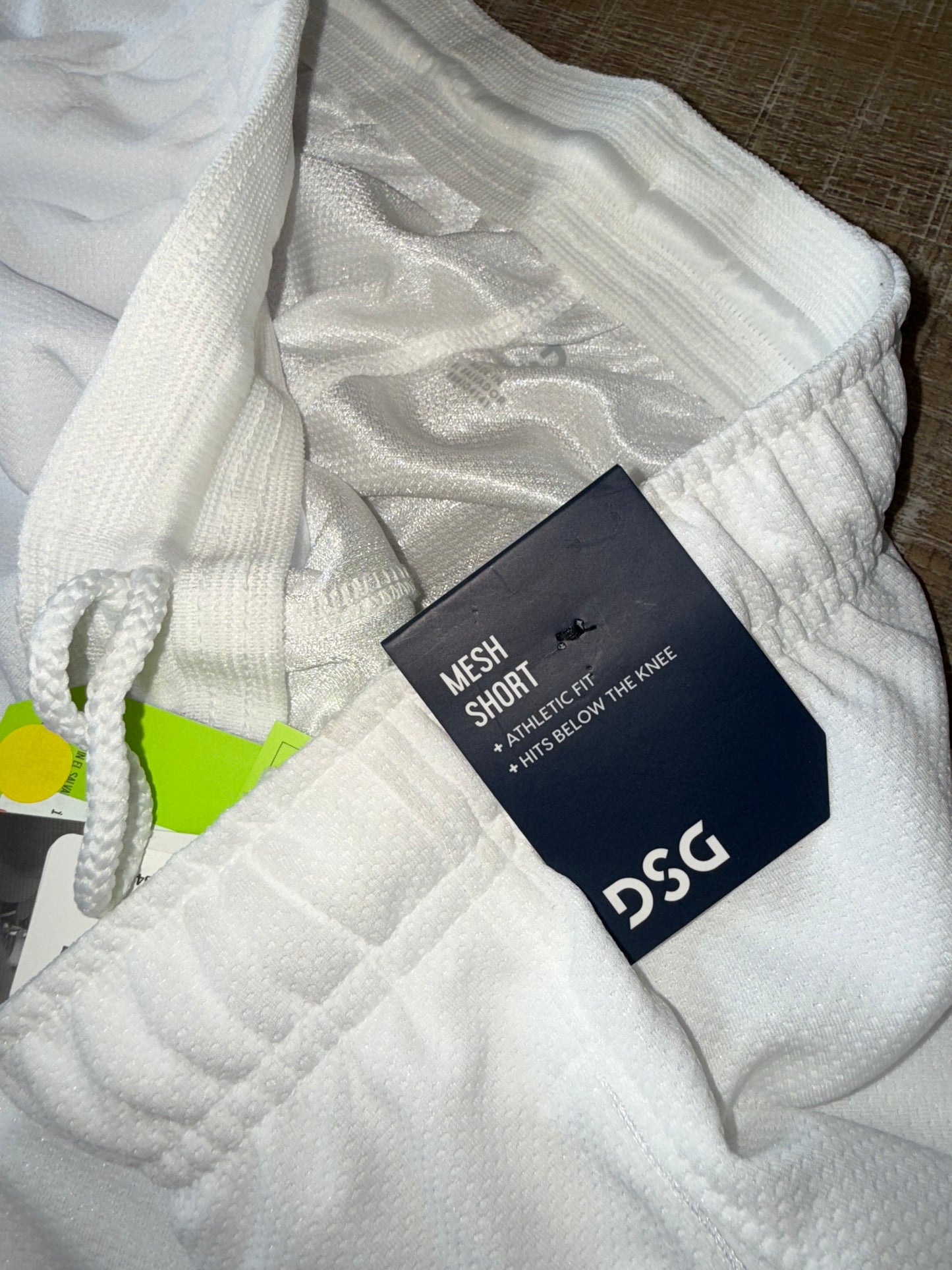 NWT DSG (Boys XL) Brand New White Training Athletic Fit Mesh Shorts