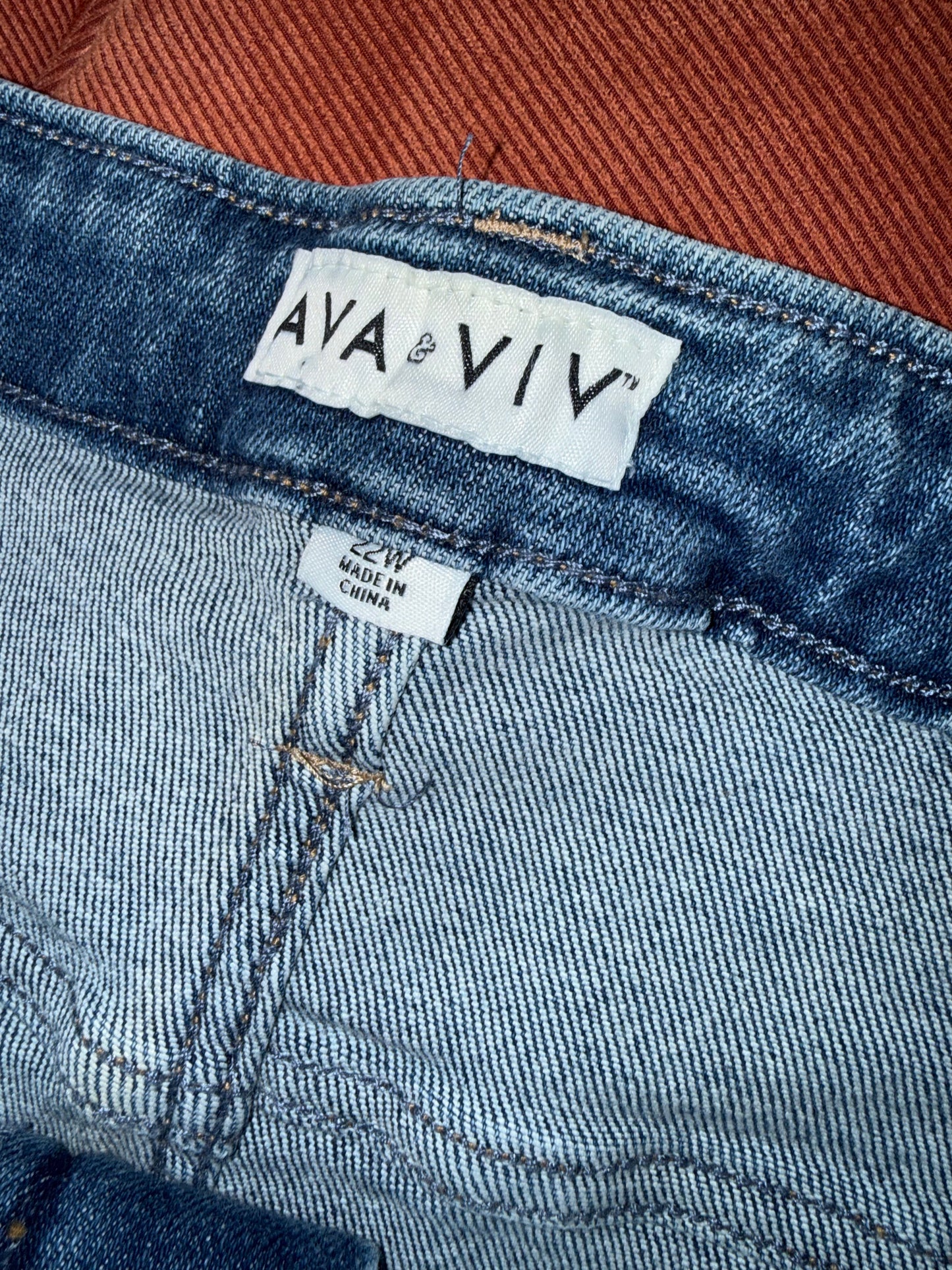 NWT Ava & Viv (22W) Brand New Distressed High Rise Denim Jean Shorts w/ Stretch