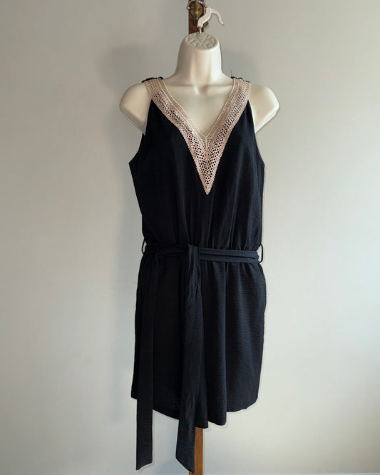 ELINGS (Medium) Black Lace V-Neck Tied Waist Romper with Open Slit Back