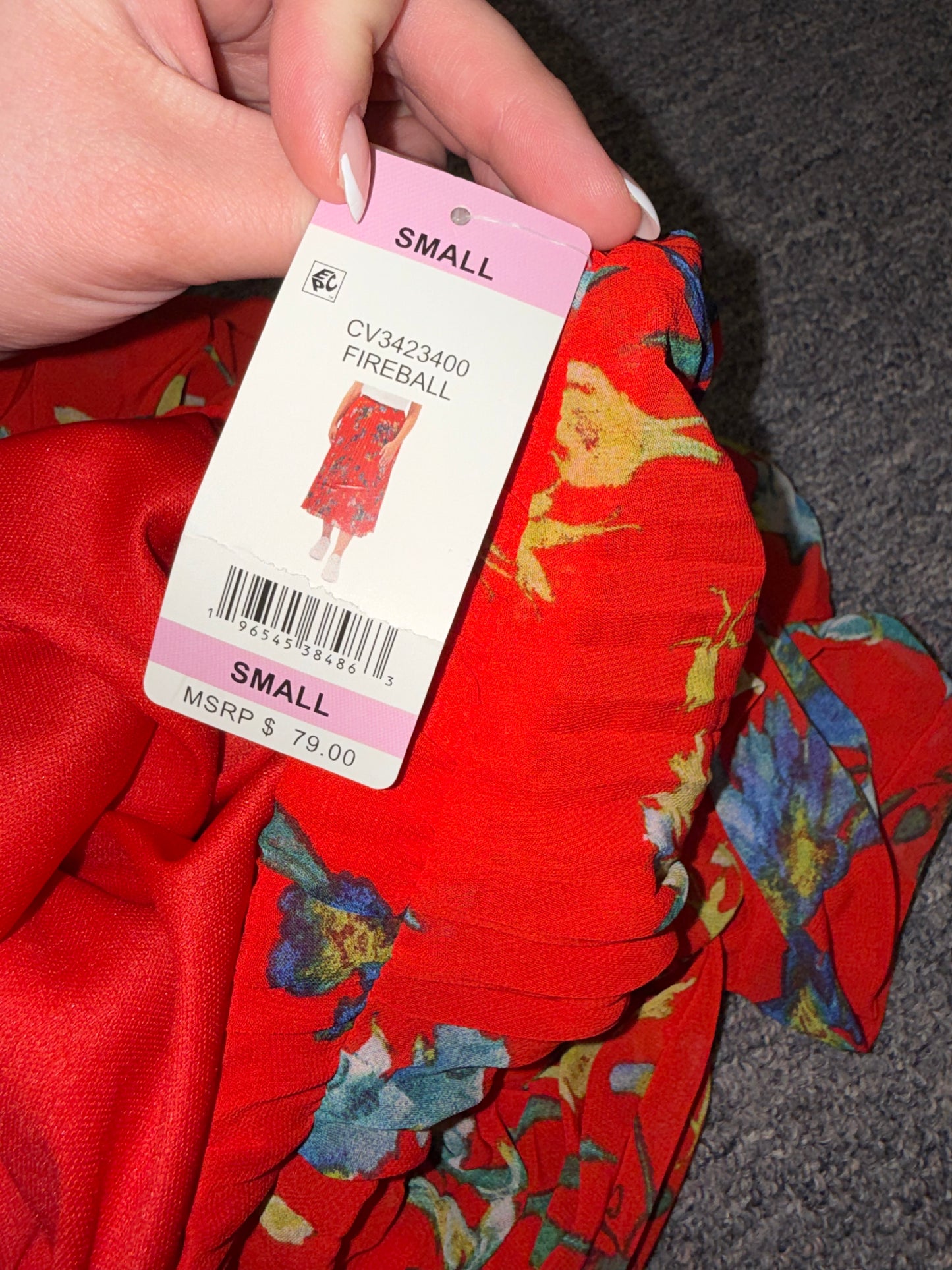 NWT Vince Camuto (Small) Brand New Red Floral Ribbed Flowy Maxi Skirt