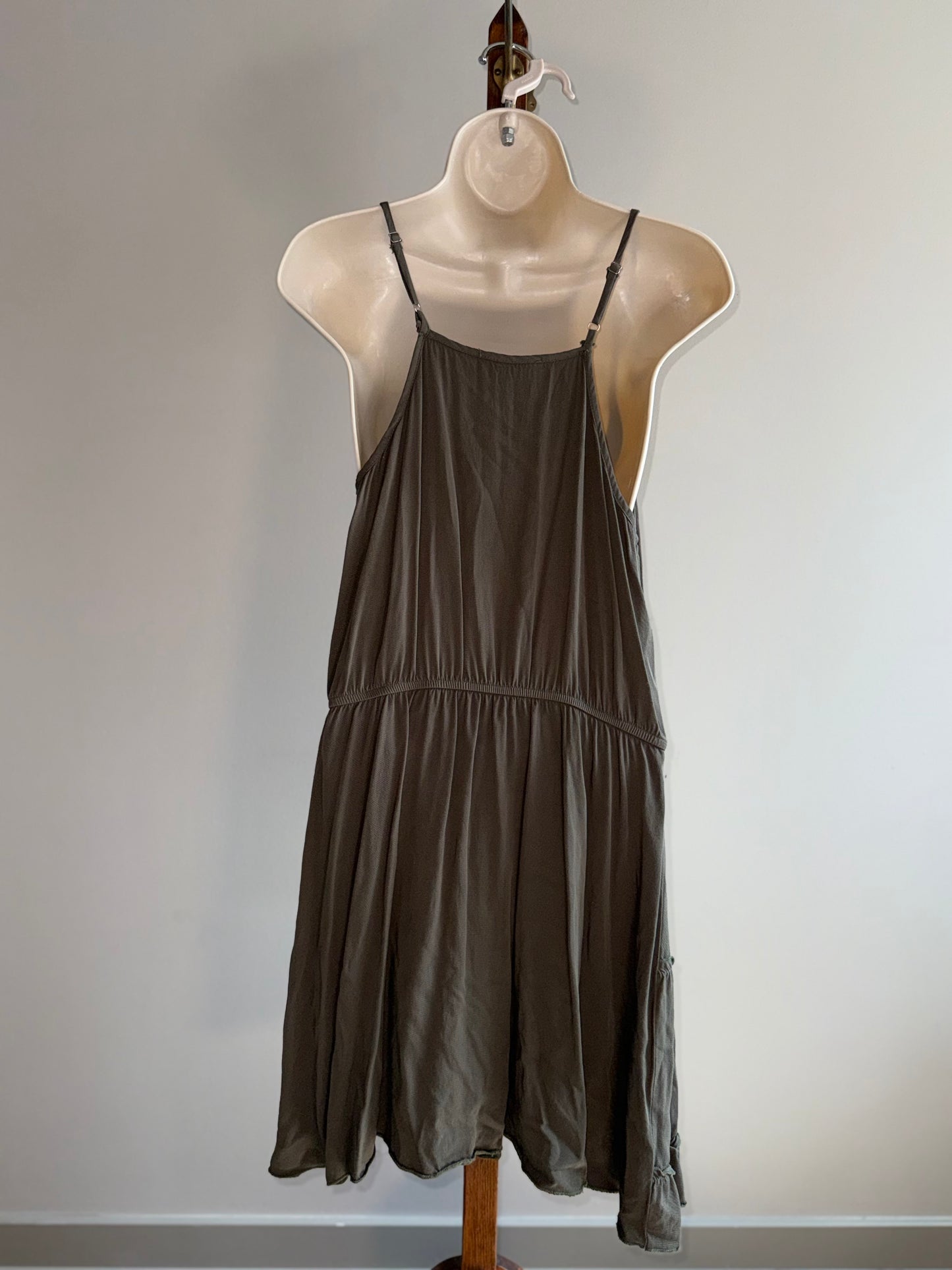 ELINGS (Medium) Green Flowy Ruffle Tank Dress