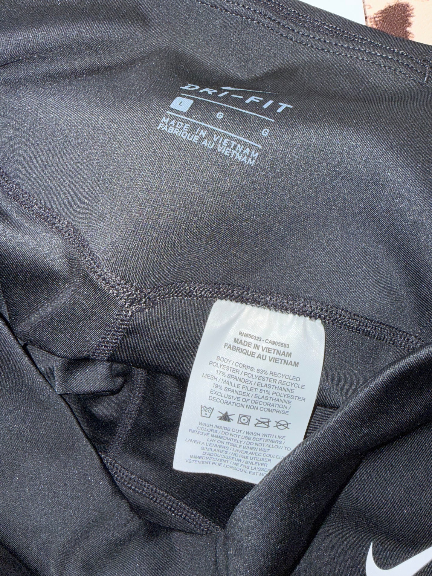 Nike (Large) Black and White Logo Pattern Dri Fit Leggings