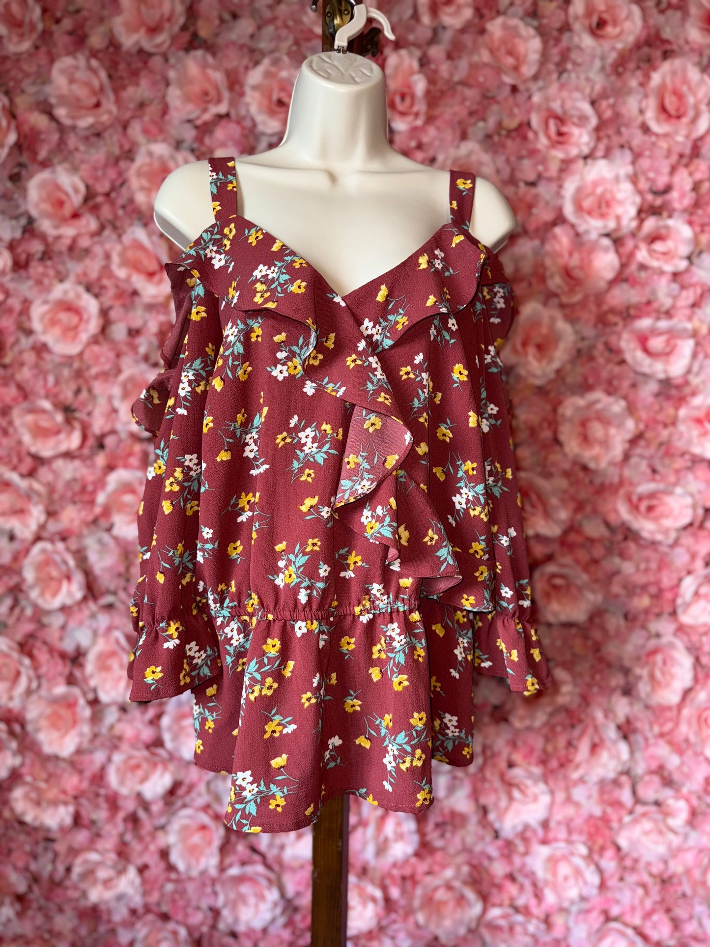 C (1X) Maroon Floral Cold Shoulder Blouse