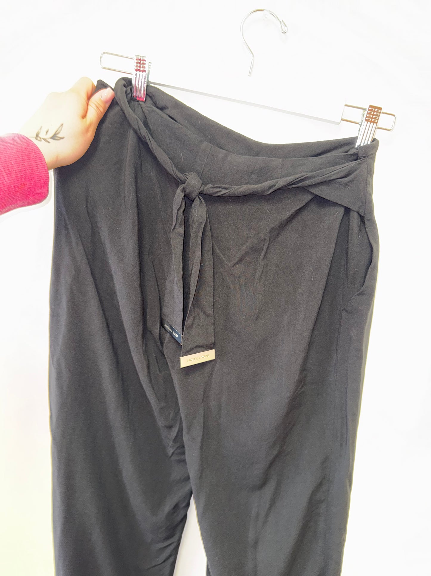 Michael Kors (6) Black Straight Leg Dress Pants with Tied Back