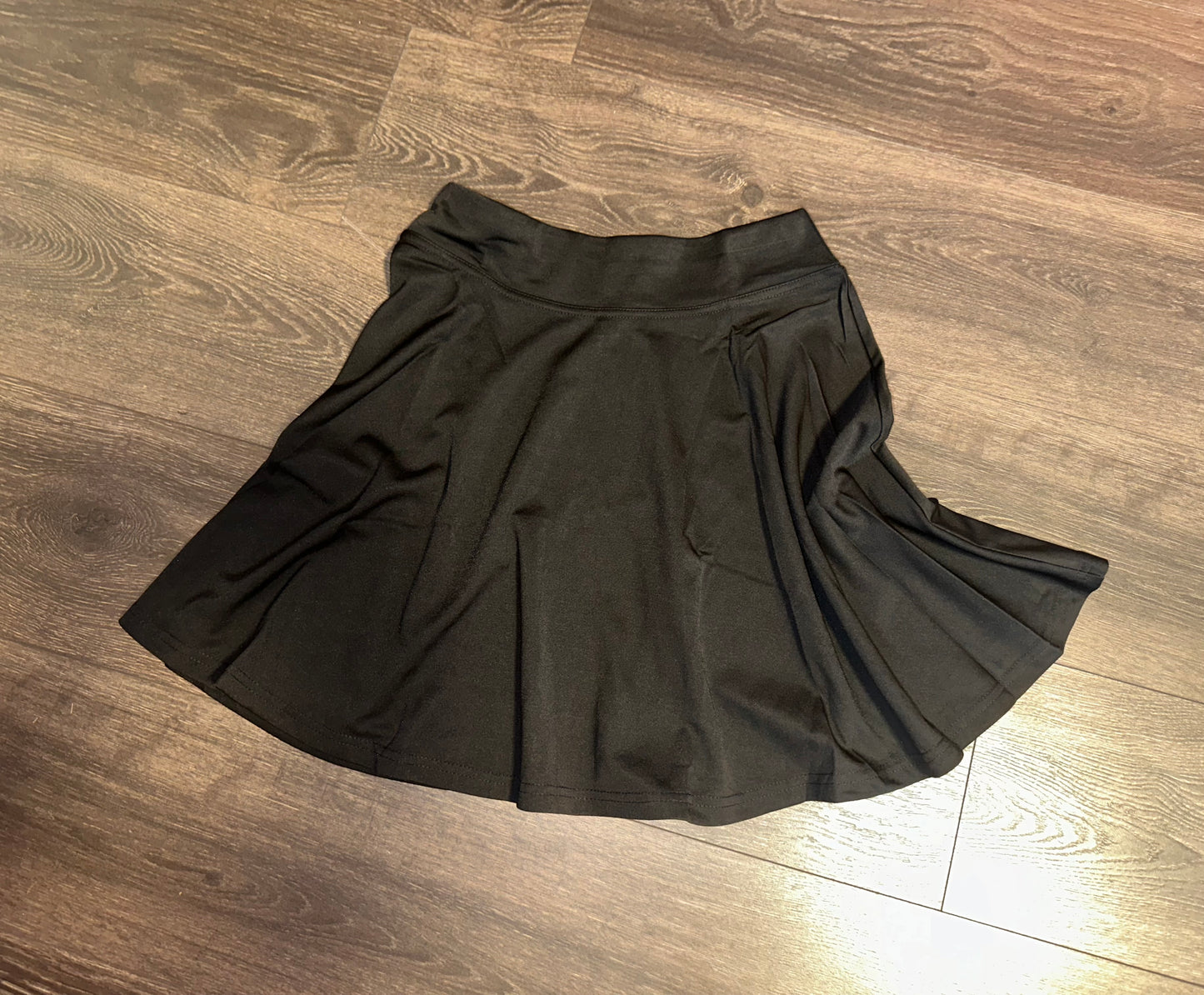 Slowcolin (M) Brand New Black Flowy Midi Skirt