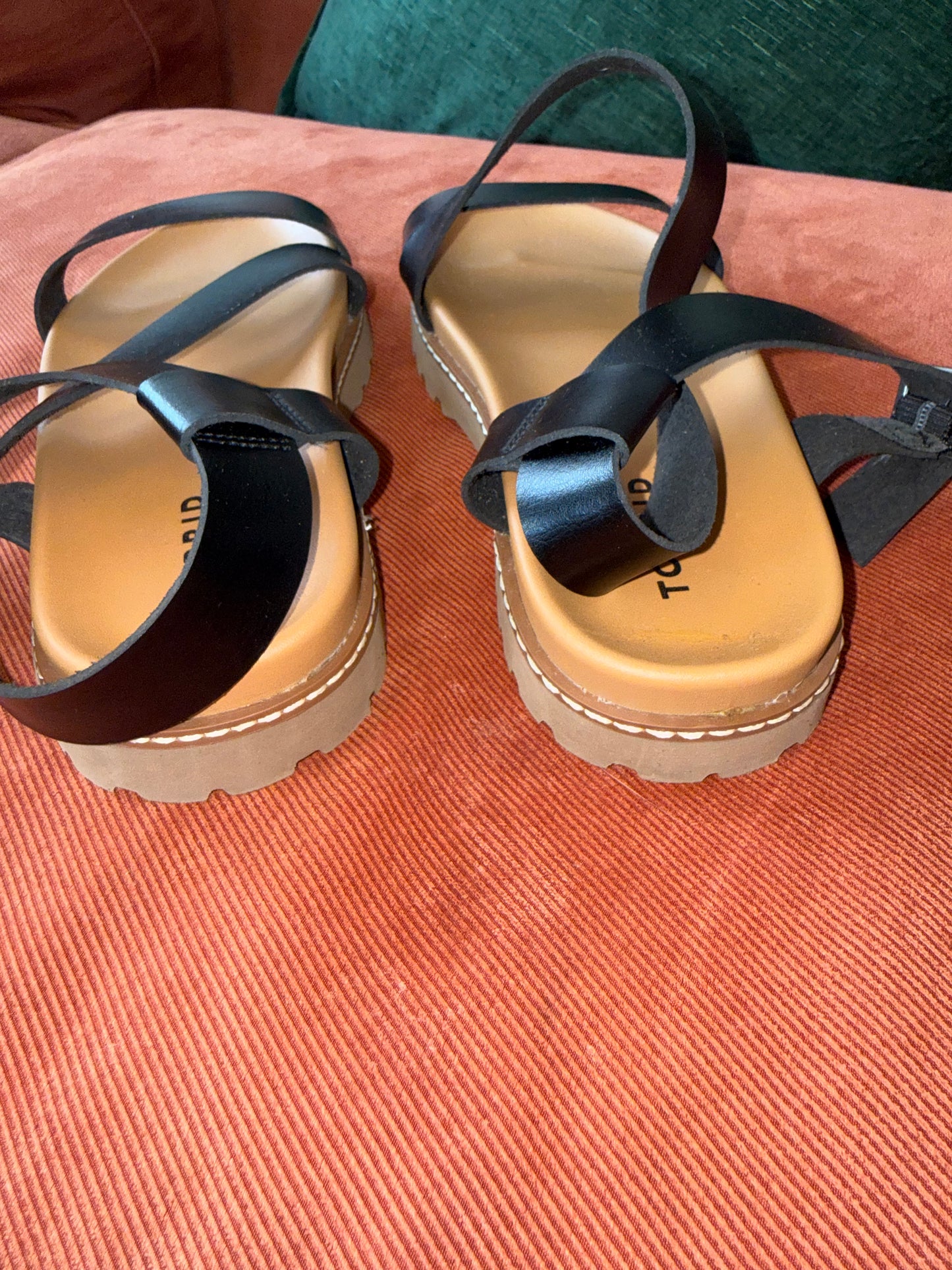 Torrid (8W) Black/Brown Strappy Sandals
