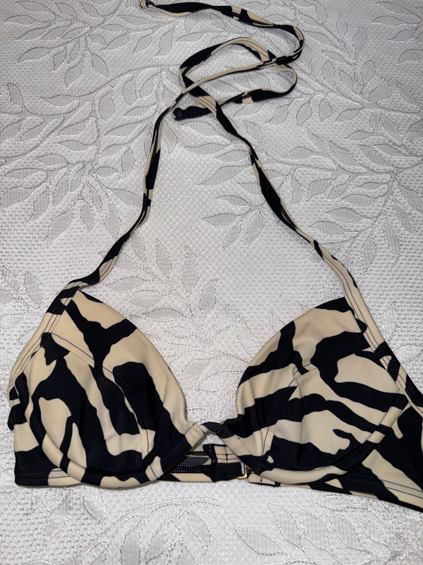 Victoria's Secret (34A) Vintage Neutral Pattern Bikini Swim Top