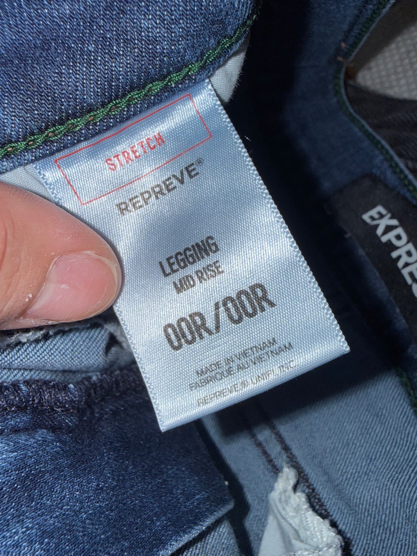 Express (00) Blue Denim Mid Rise Legging Jean Shorts