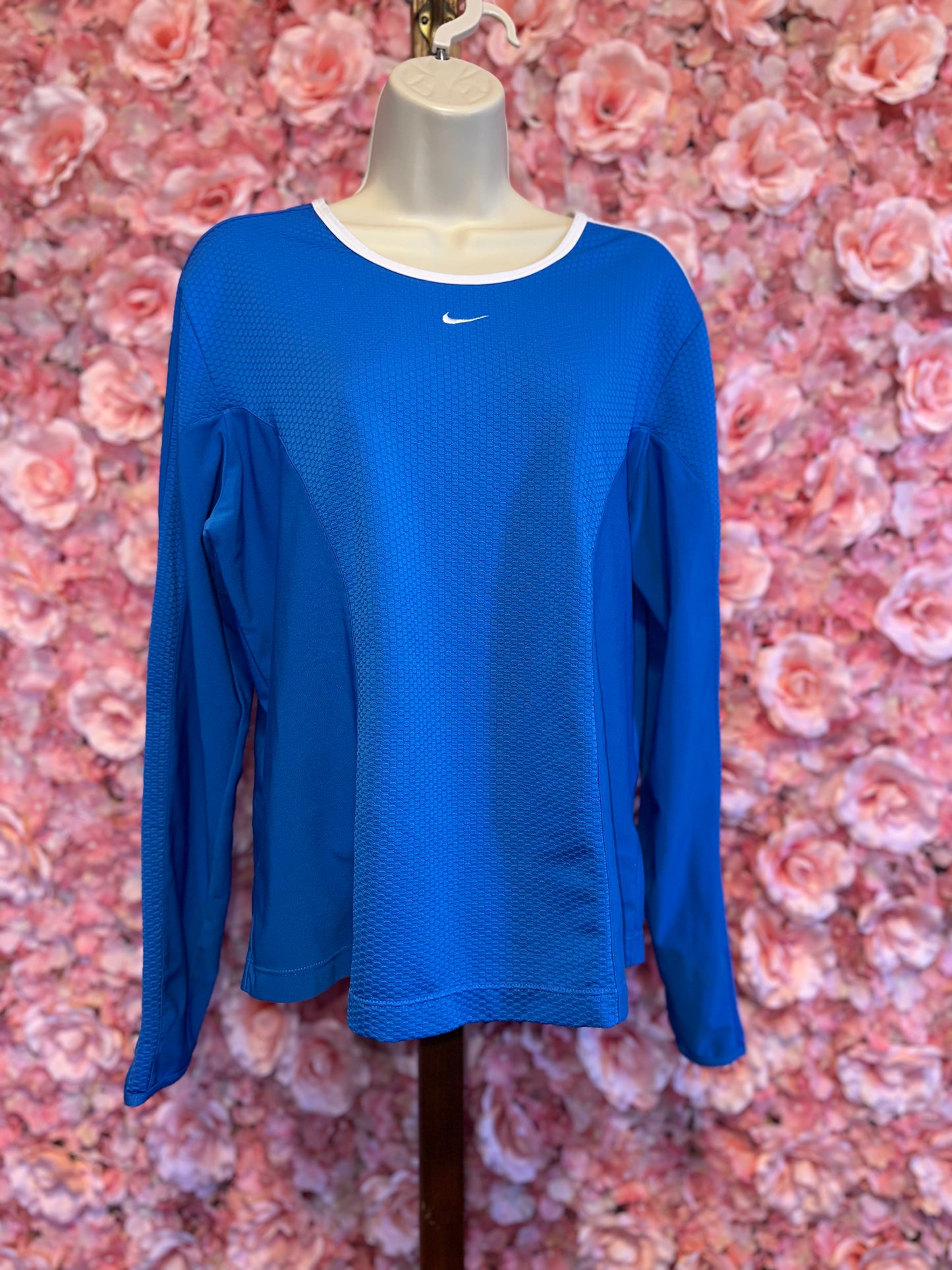 Nike (Large) Blue Long Sleeve Sphere Dry Sporty Top