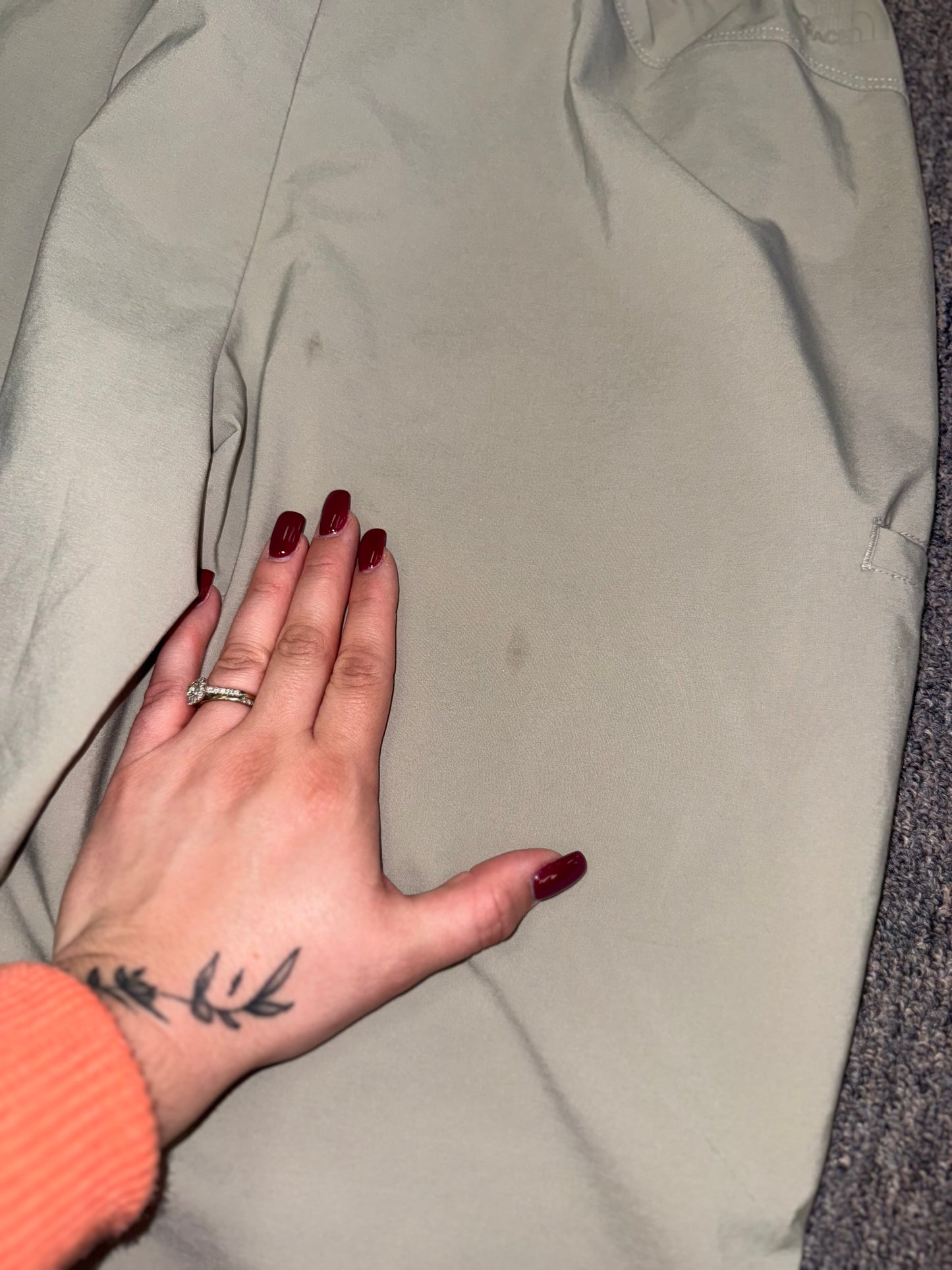 North Face (Large) Cream Sporty Pants