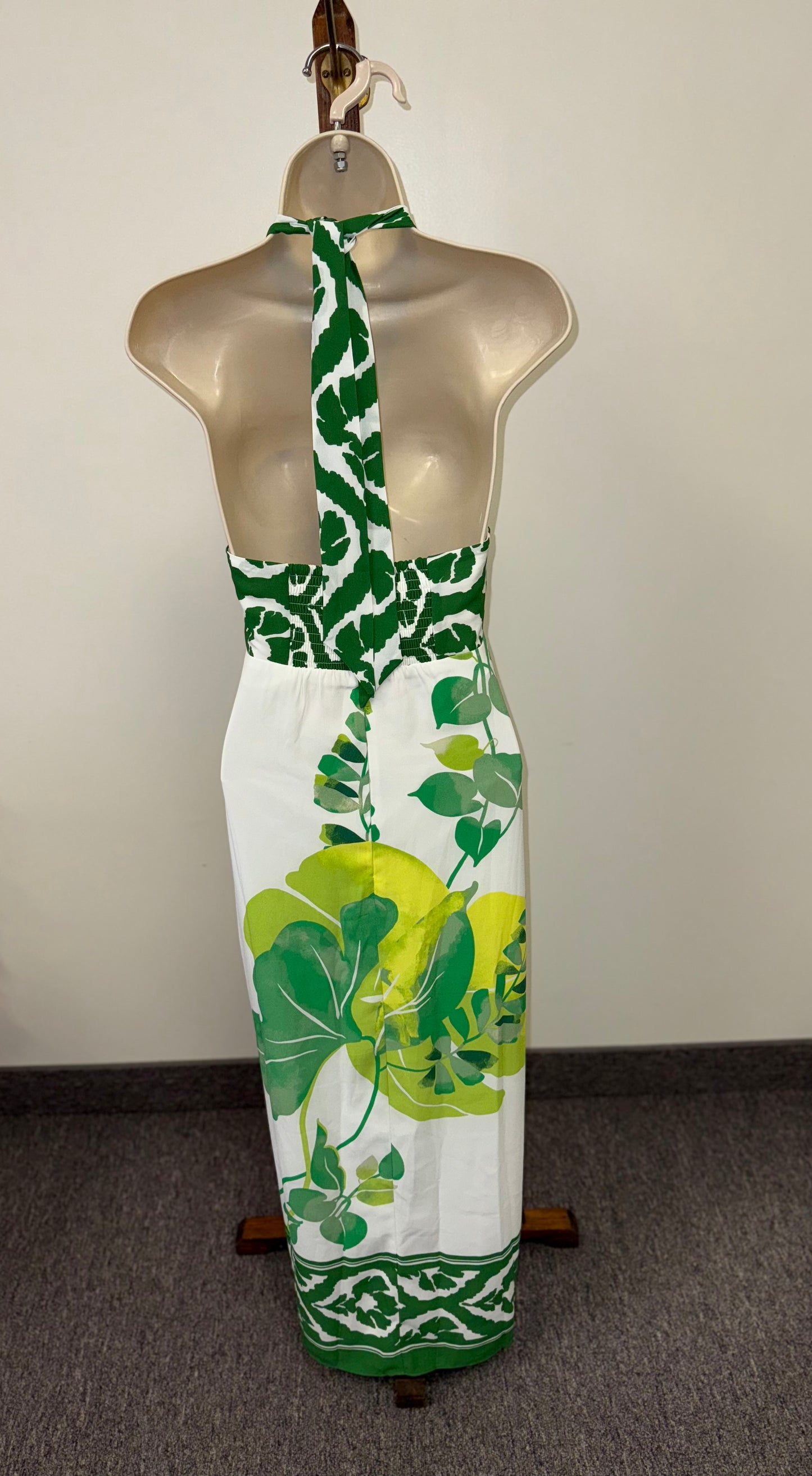White House Black Market (4) White and Green Hawaiian Halter Neck Maxi Dress