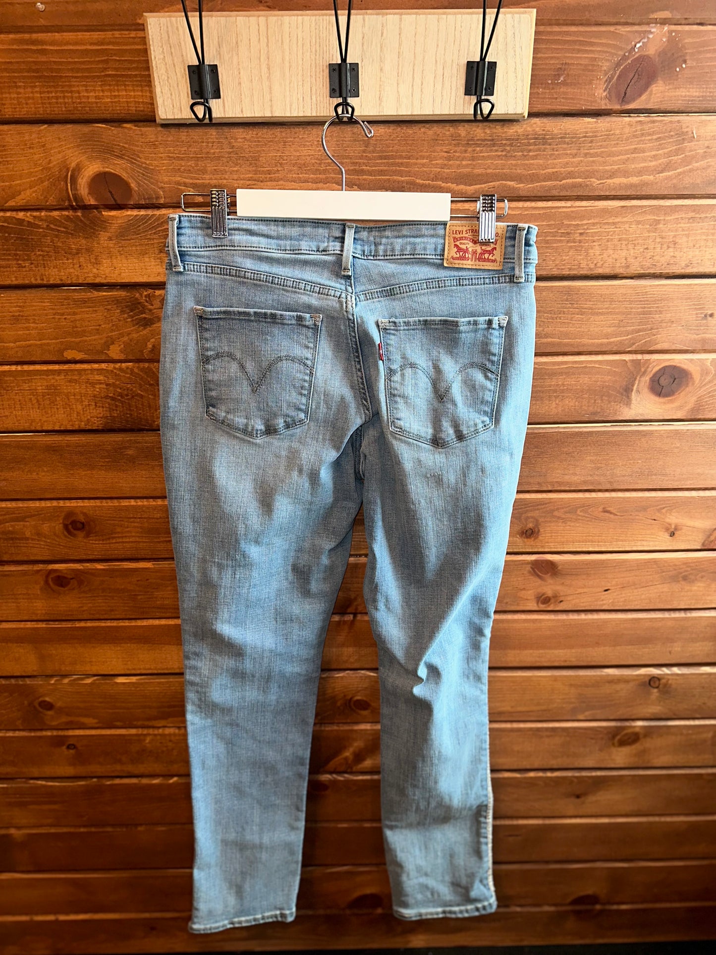 Levi's (31) Classic Mid Rise Skinny Light Wash Jeans with Silver Lining