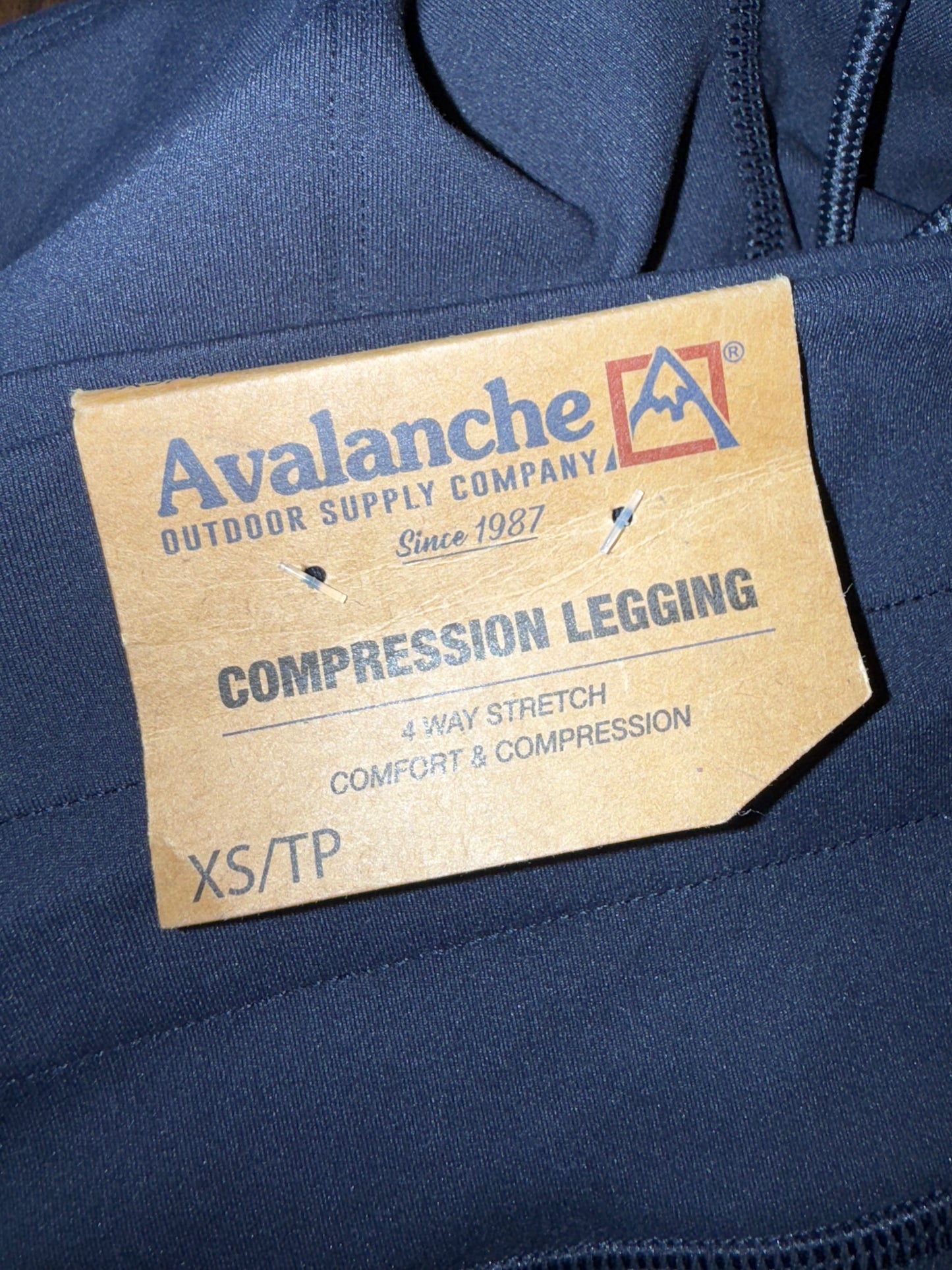 NWT Avalanche (XS) Brand New Black Comfort & Compression High Rise Leggings