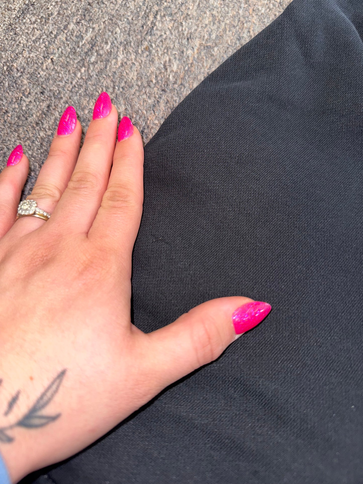 Nike (Large) Black Drawstring Sweat Shorts