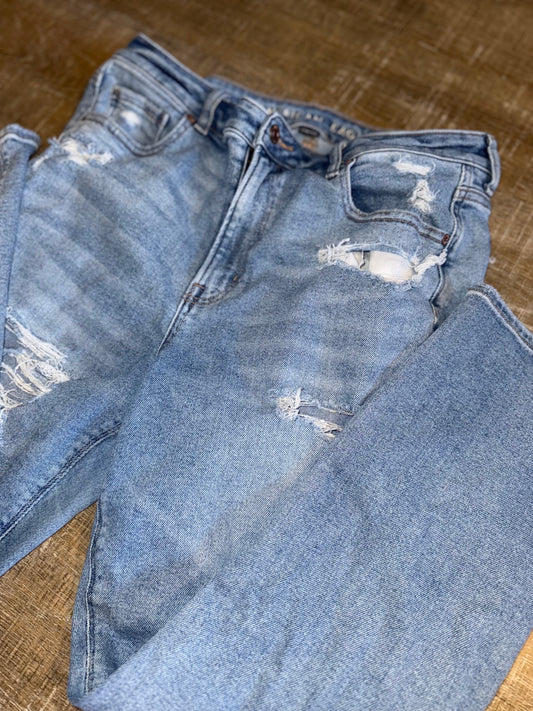American Eagle (12) Distressed Denim Mom Jeans with Stretch