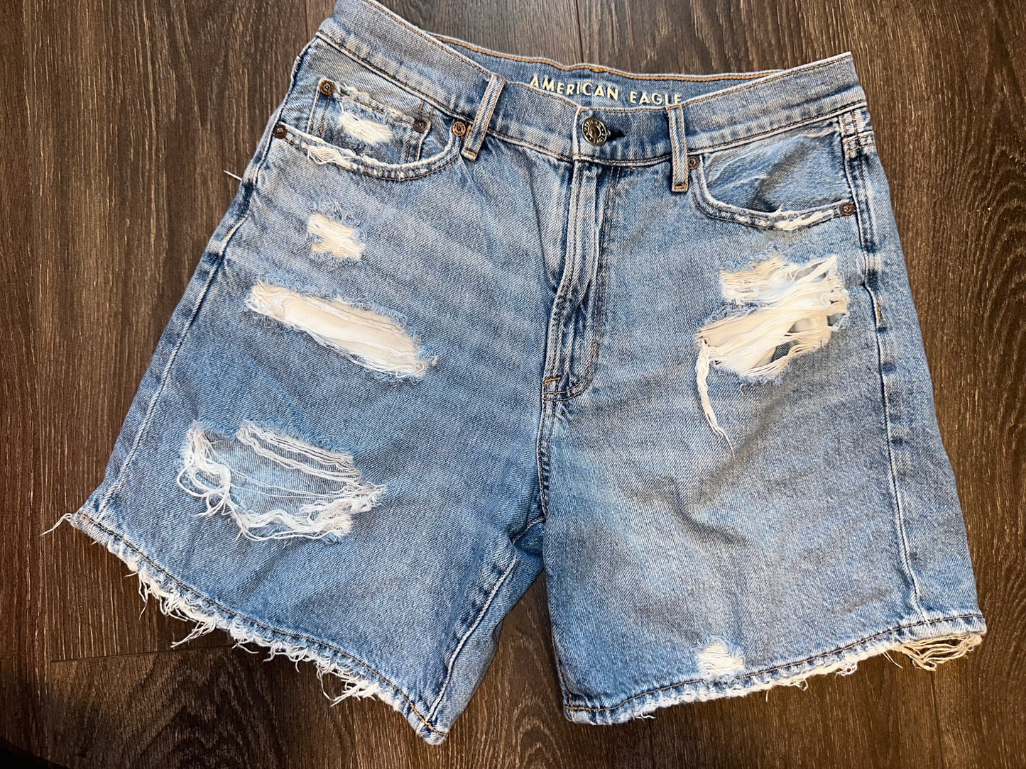 American Ealge (8) 90’s Boyfriend Short Ripped Jean Shorts