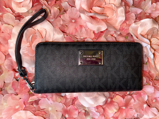 Michael Kors Black Logo Pattern Jet Set Travel Continental Leather Wallet