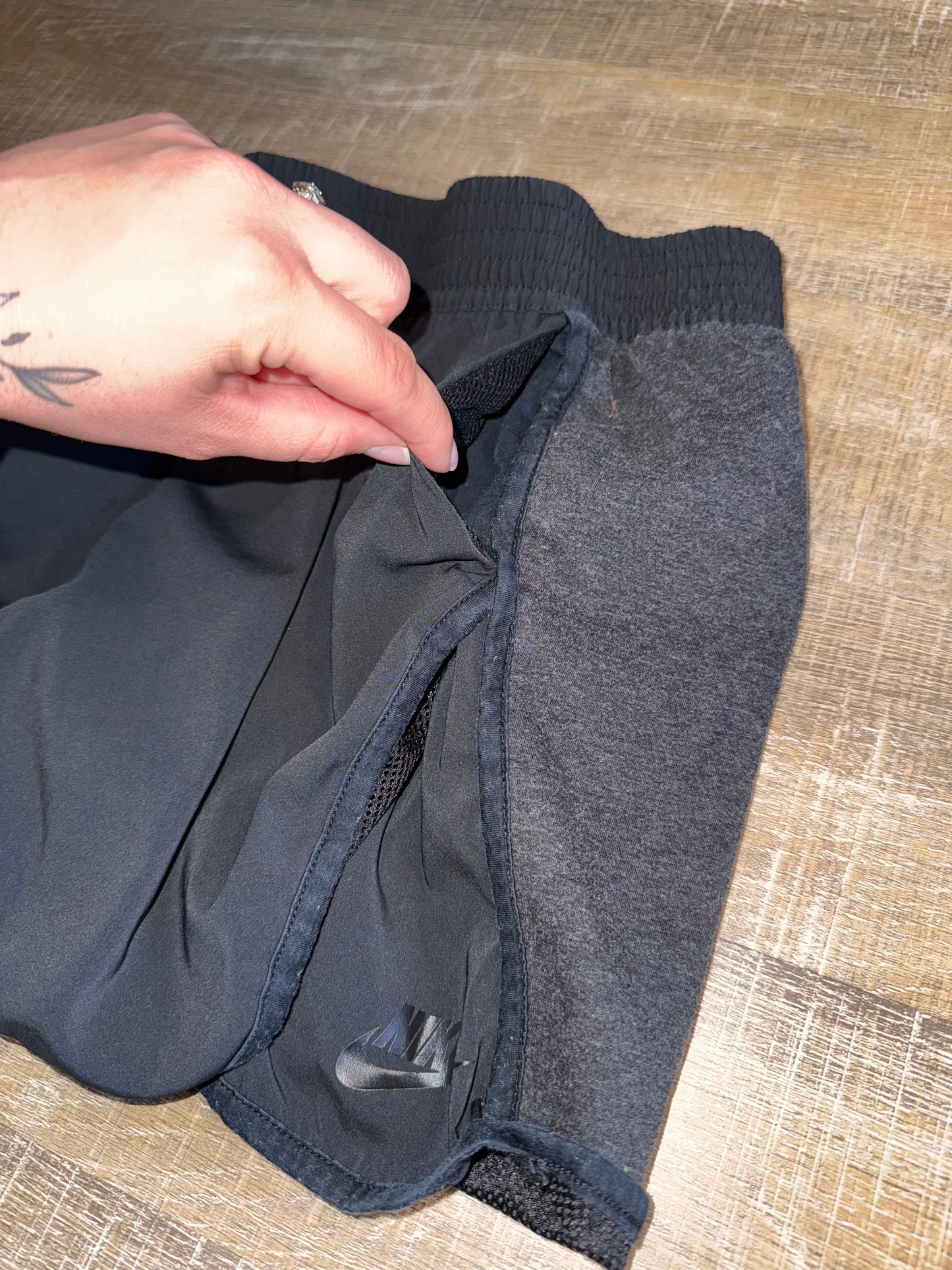 Nike (Small) Black//Grey Skirt Skort with Pockets